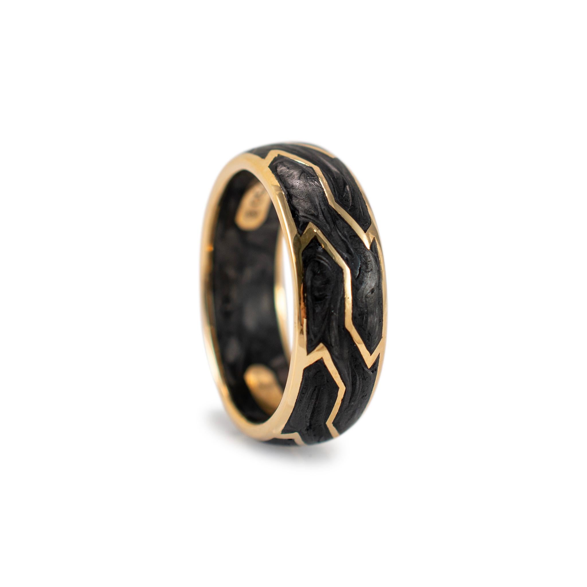 Anneau de mariage 8,5 mm en or jaune 18K de David Yurman, en carbone forgé Pour hommes en vente