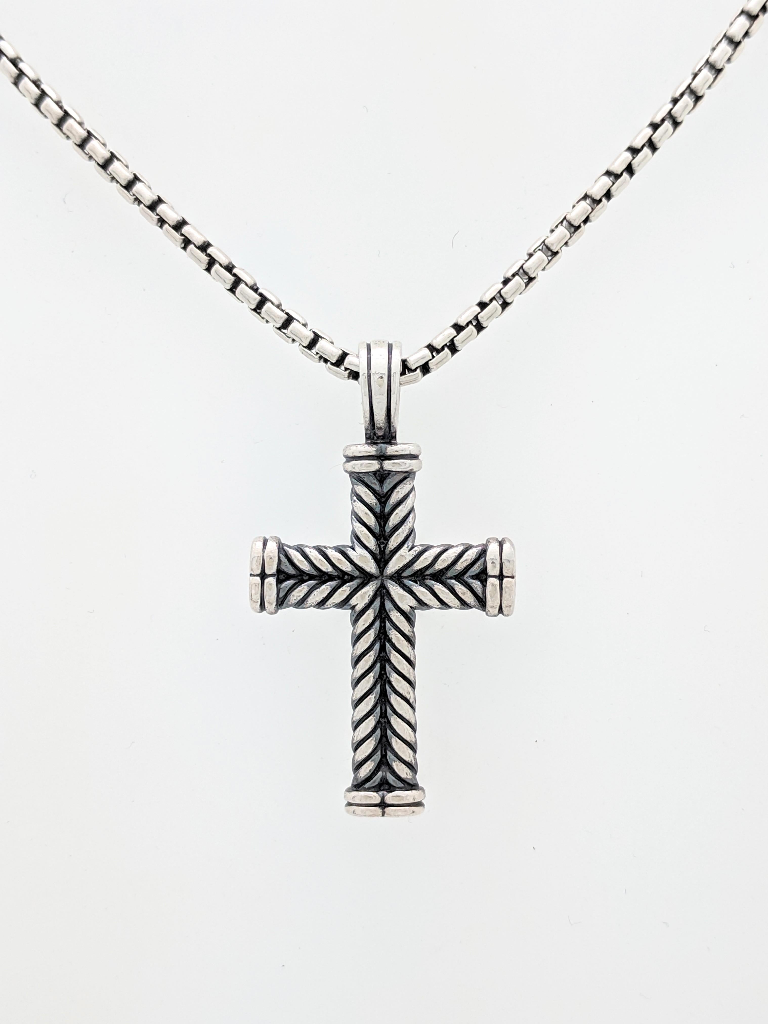 Cable Cross Pendant in Sterling Silver with 18K Yellow Gold, 35mm | David  Yurman Canada