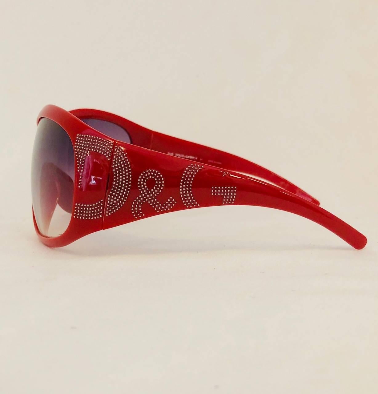 red wrap sunglasses