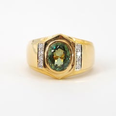 Men's Demantoid Garnet Ring over 2 Carat in Gold, circa 1990s