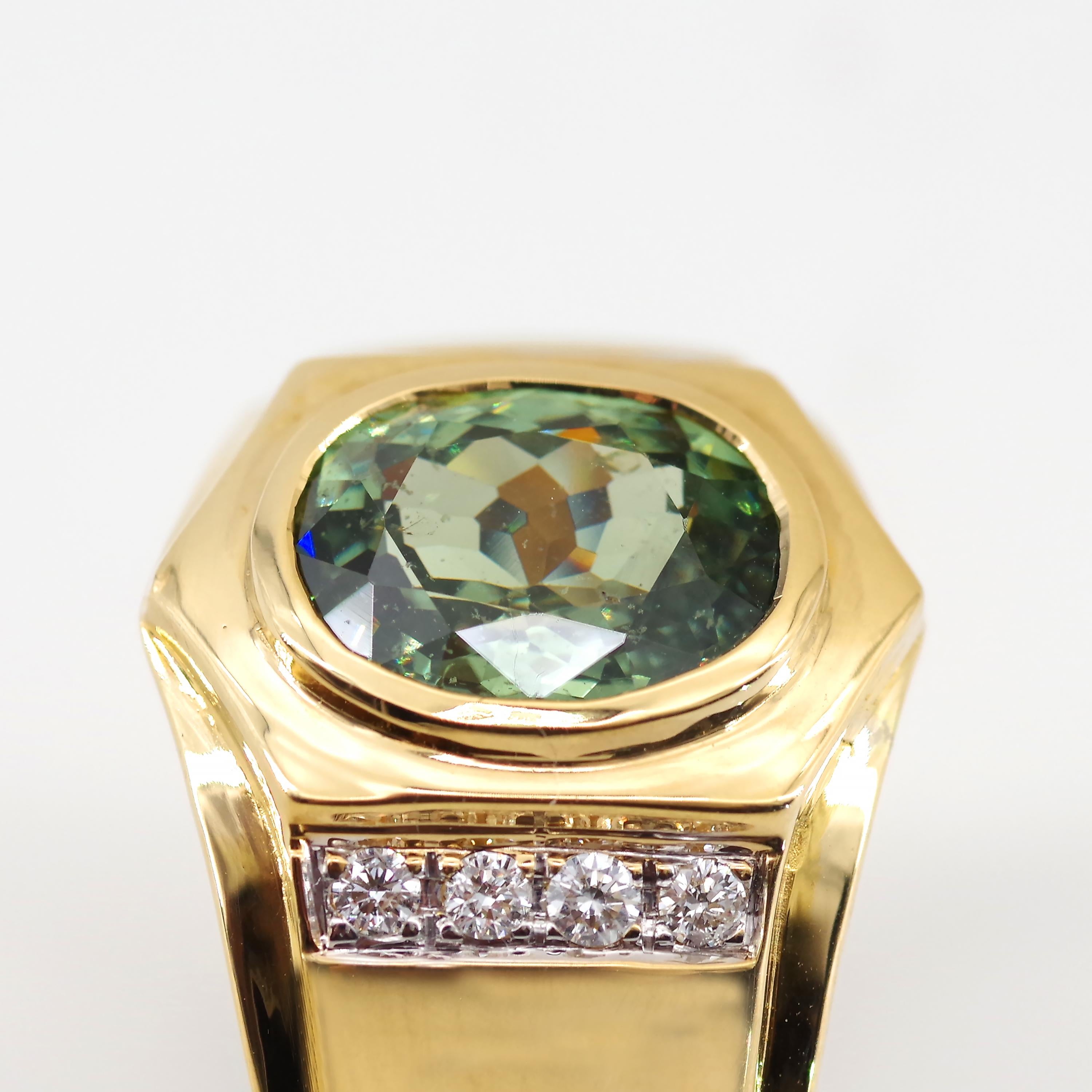 Women's or Men's Men's Demantoid Garnet Ring over 2 Carat in Gold, circa 1990s