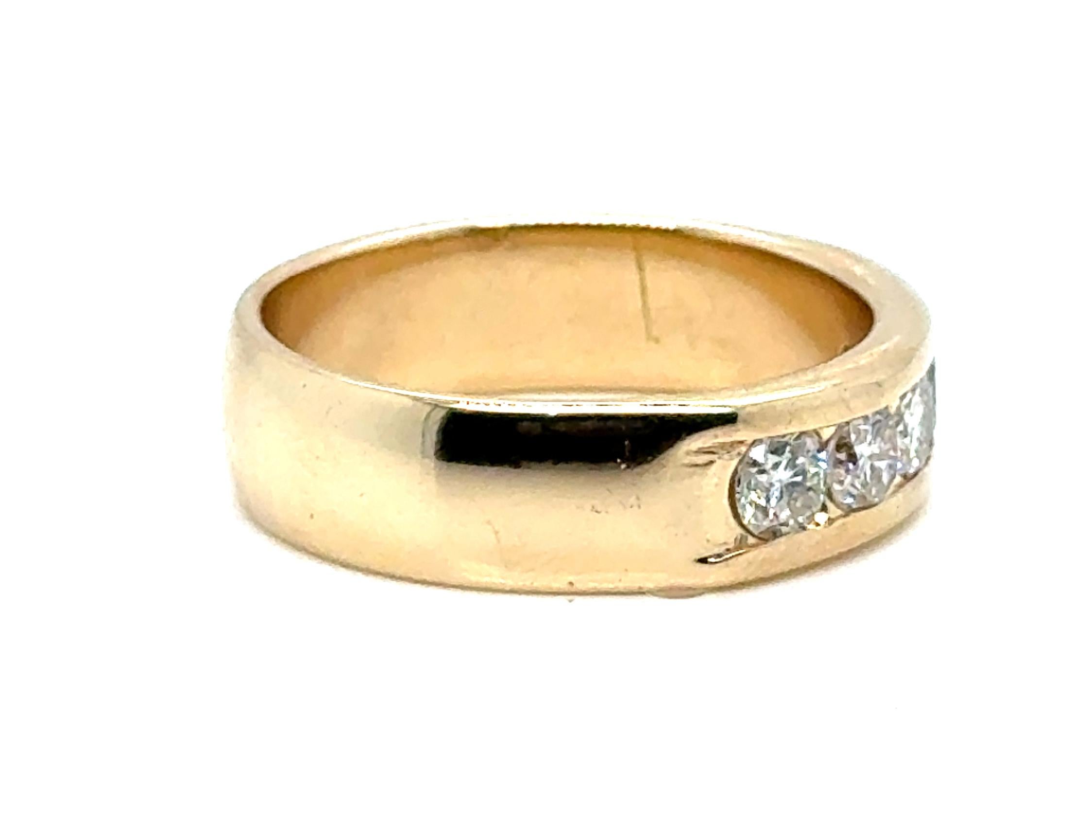 Mens Diamond 5 Stone Wedding Ring 1 Carat Anniversary Band 14K Yellow Gold




Features 5 Matching Round Brilliant Cut Diamonds Totaling 1 Carat

Over $450 in Gold Value

Way Below Wholesale

We Have the Matching Ladies Band

100% Natural Diamonds