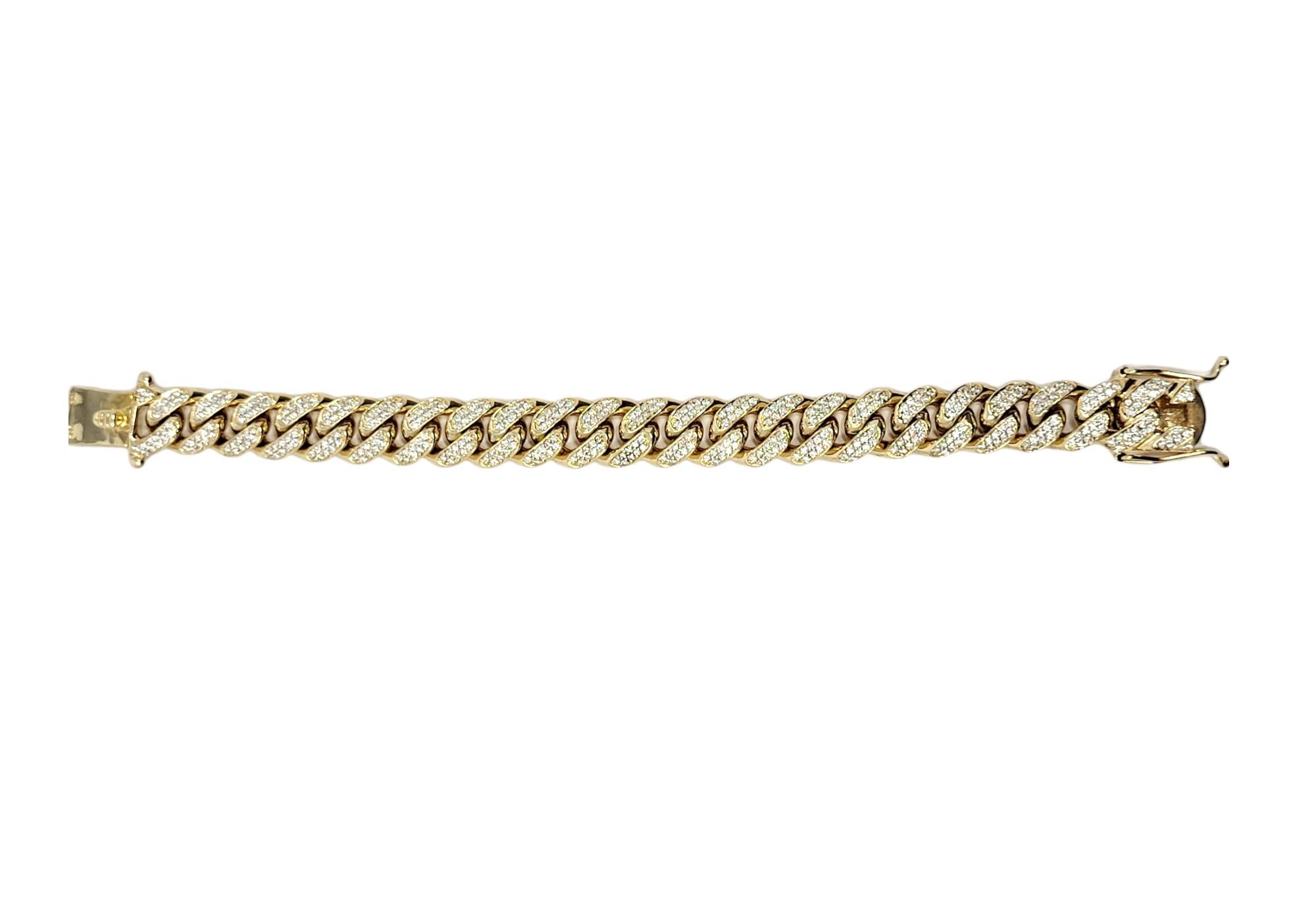 Contemporary Men's Diamond and 10 Karat Yellow Gold Polished Cuban Link Bracelet 10.15 Carats For Sale