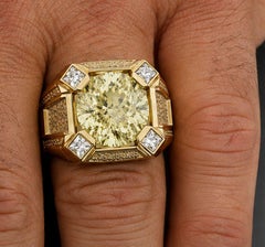 Mens Diamond and 18k Gold Ring 7.20 carats Color U Clarity VS2