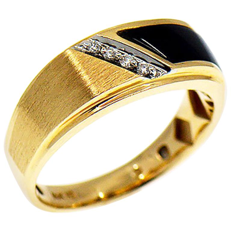 Men's Diamond and Black Onyx Band Ring, 14 Karat Yellow Gold
