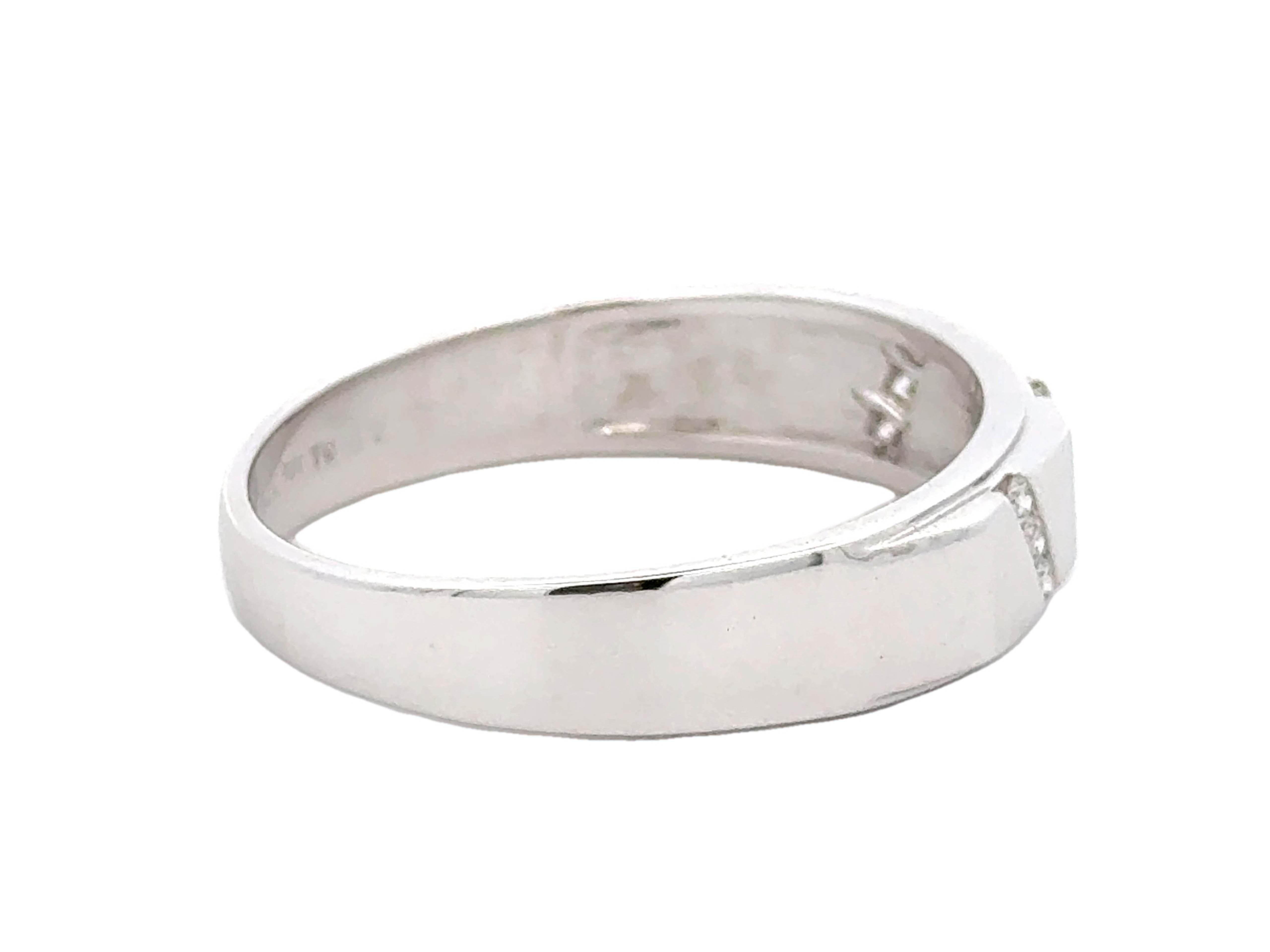Mens Diamond Band Ring 14k White Gold Size 16 In Excellent Condition For Sale In Honolulu, HI