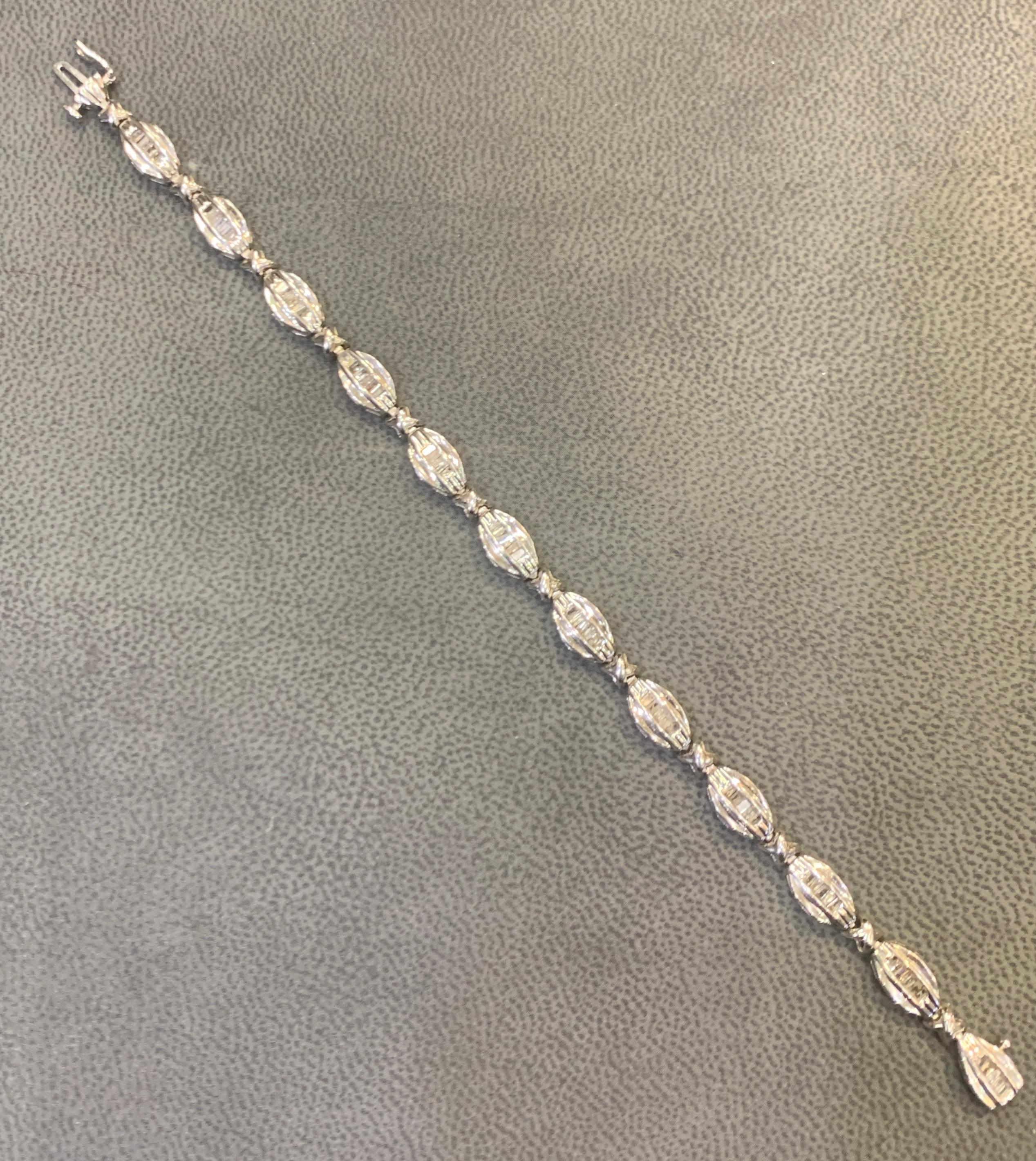 Men's Diamond Bracelet In Excellent Condition For Sale In New York, NY