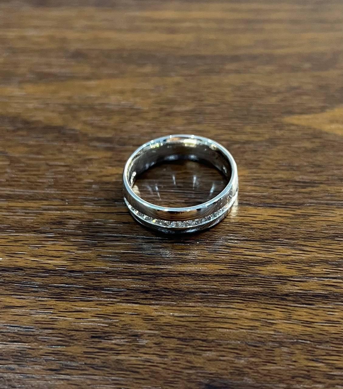 Men's Diamond Channel Set 14K White Gold Band Classic Ring In New Condition For Sale In Oakton, VA