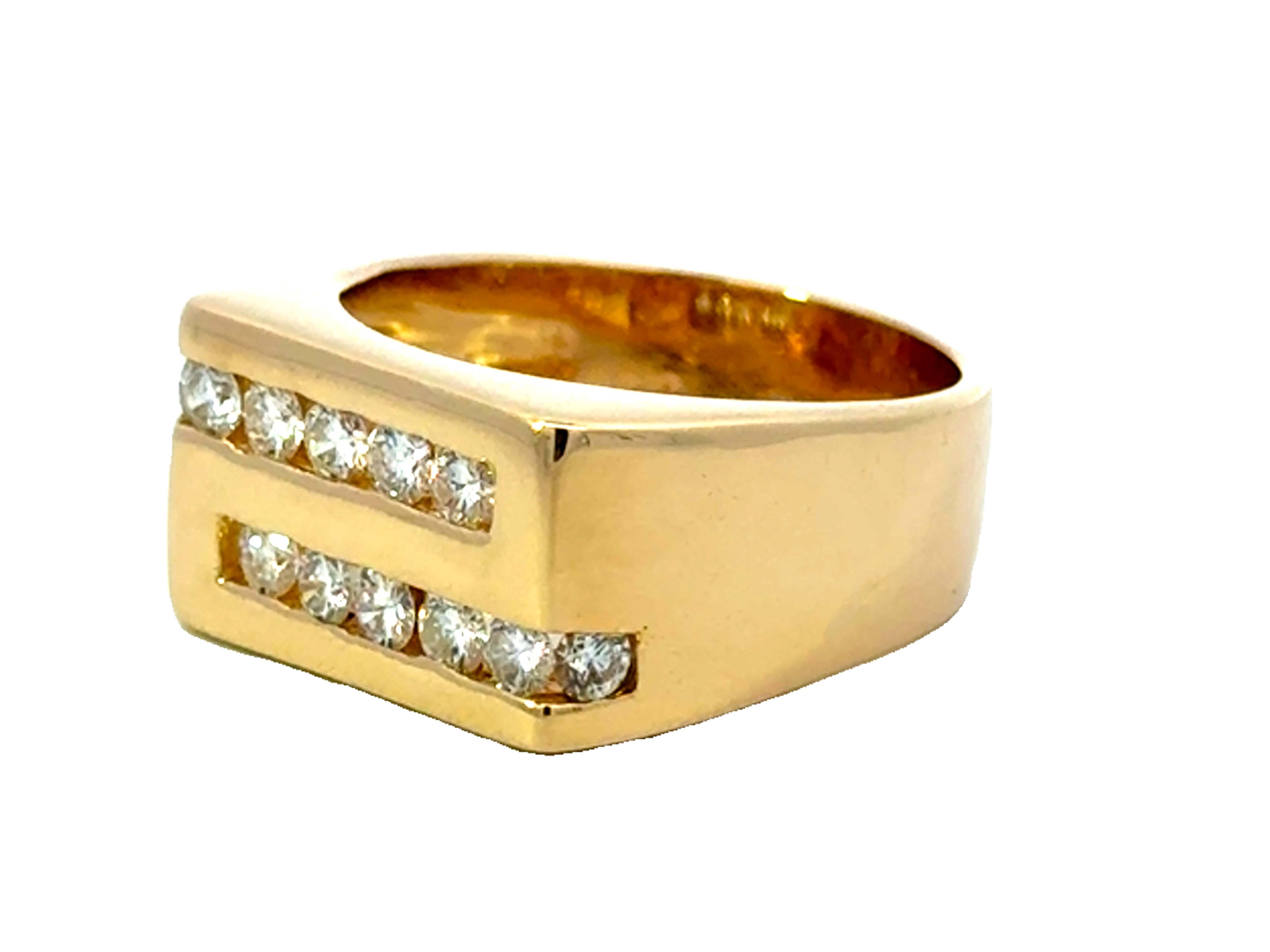 Bague pour homme en or jaune 14K sertie de diamants Excellent état - En vente à Honolulu, HI