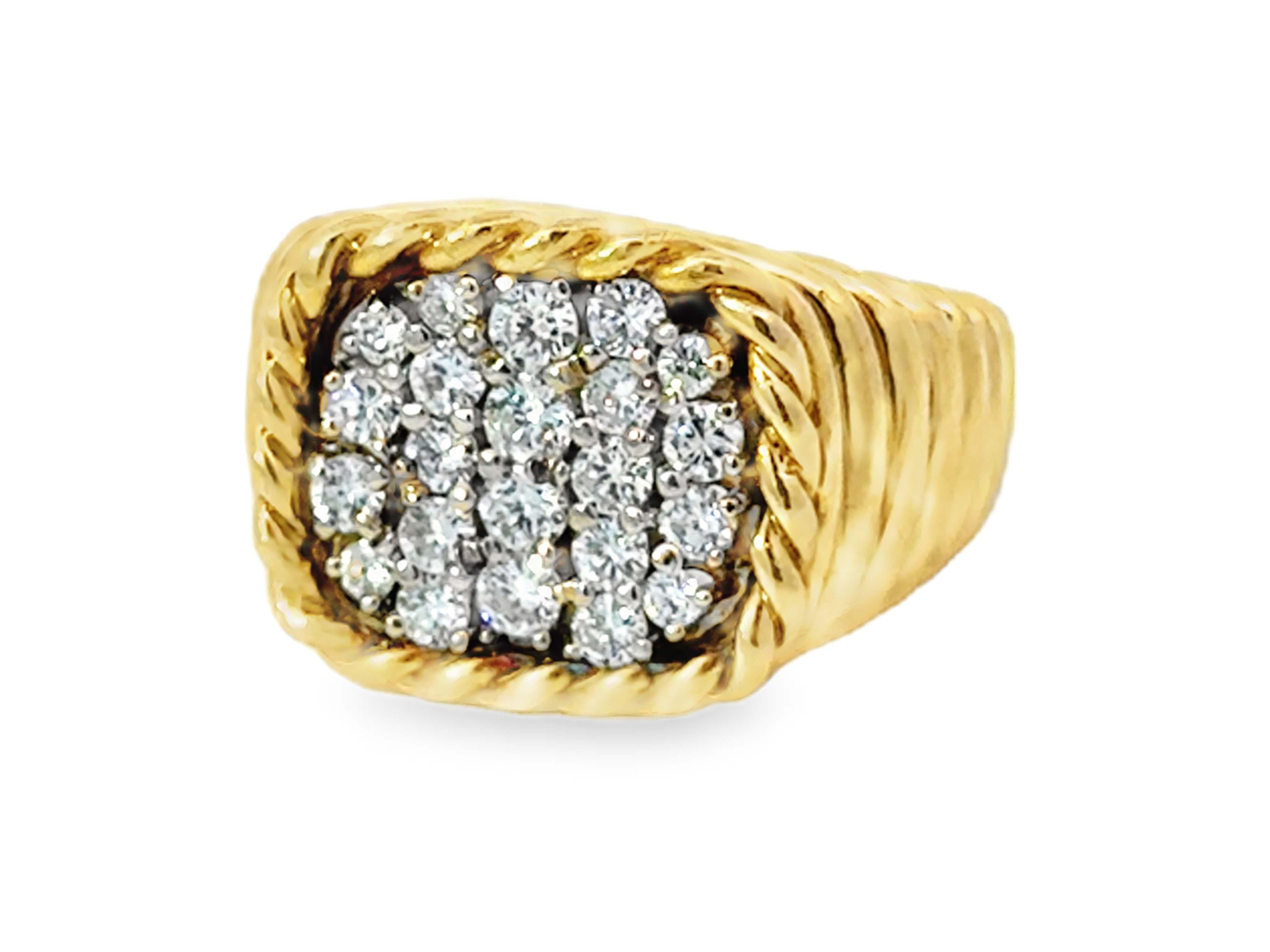 Anello maschile con cluster di diamanti a coste in oro giallo 18 carati In condizioni ottime in vendita a Honolulu, HI