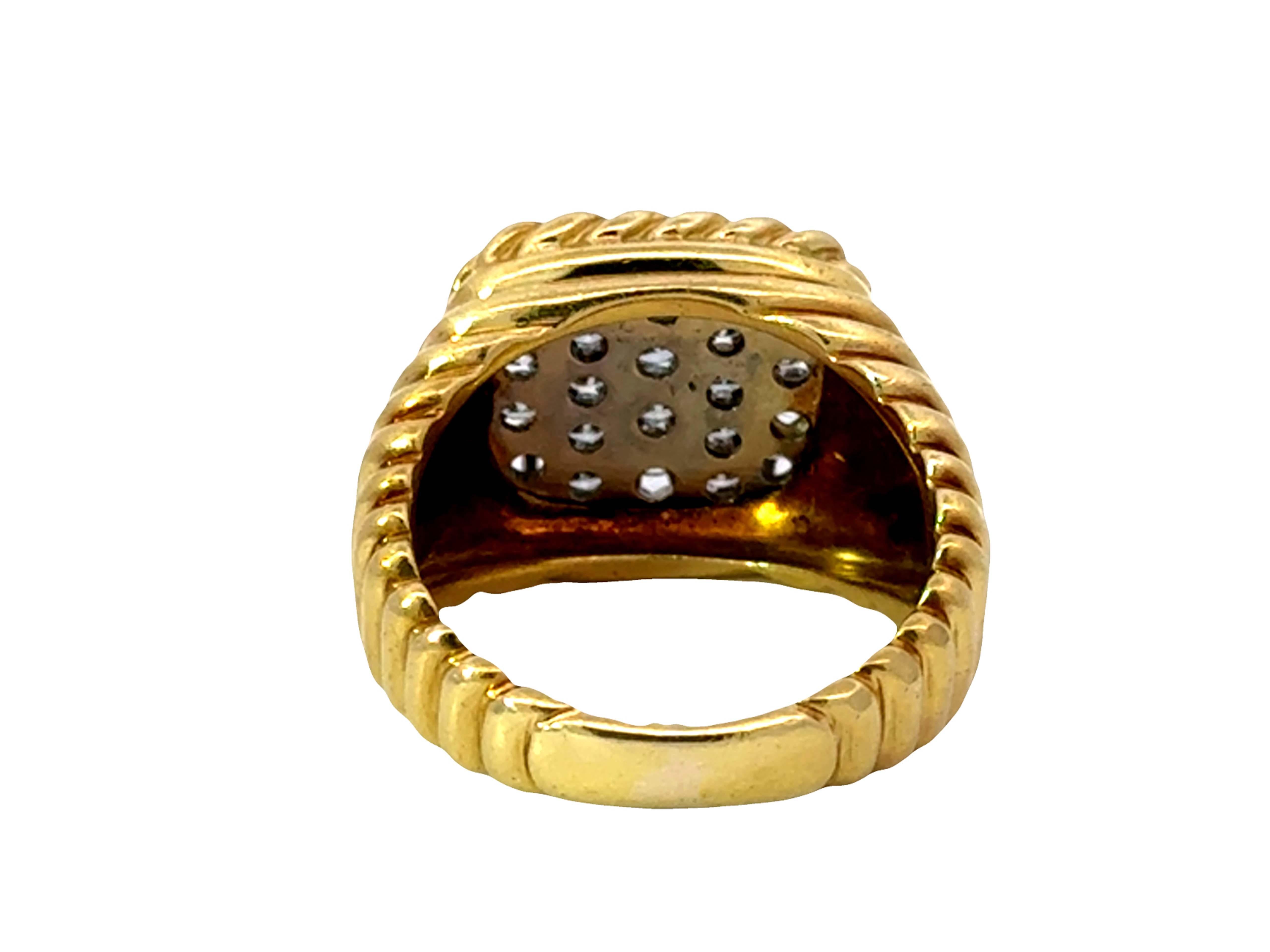 Anello maschile con cluster di diamanti a coste in oro giallo 18 carati in vendita 2