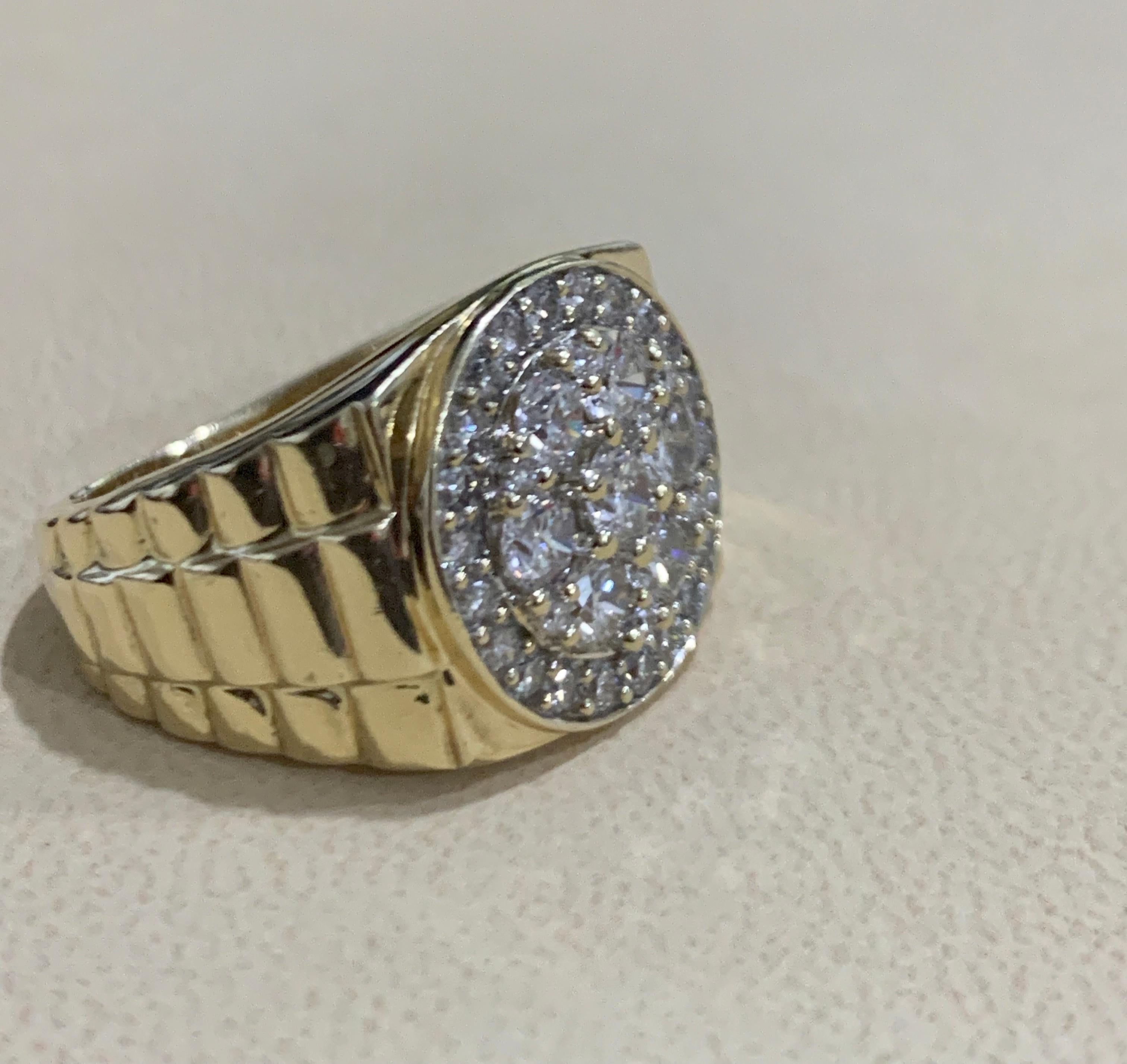 Men’s Diamond Cluster Ring Brilliant Round Cut 2 Carat 14 Karat Yellow Gold In Excellent Condition In New York, NY