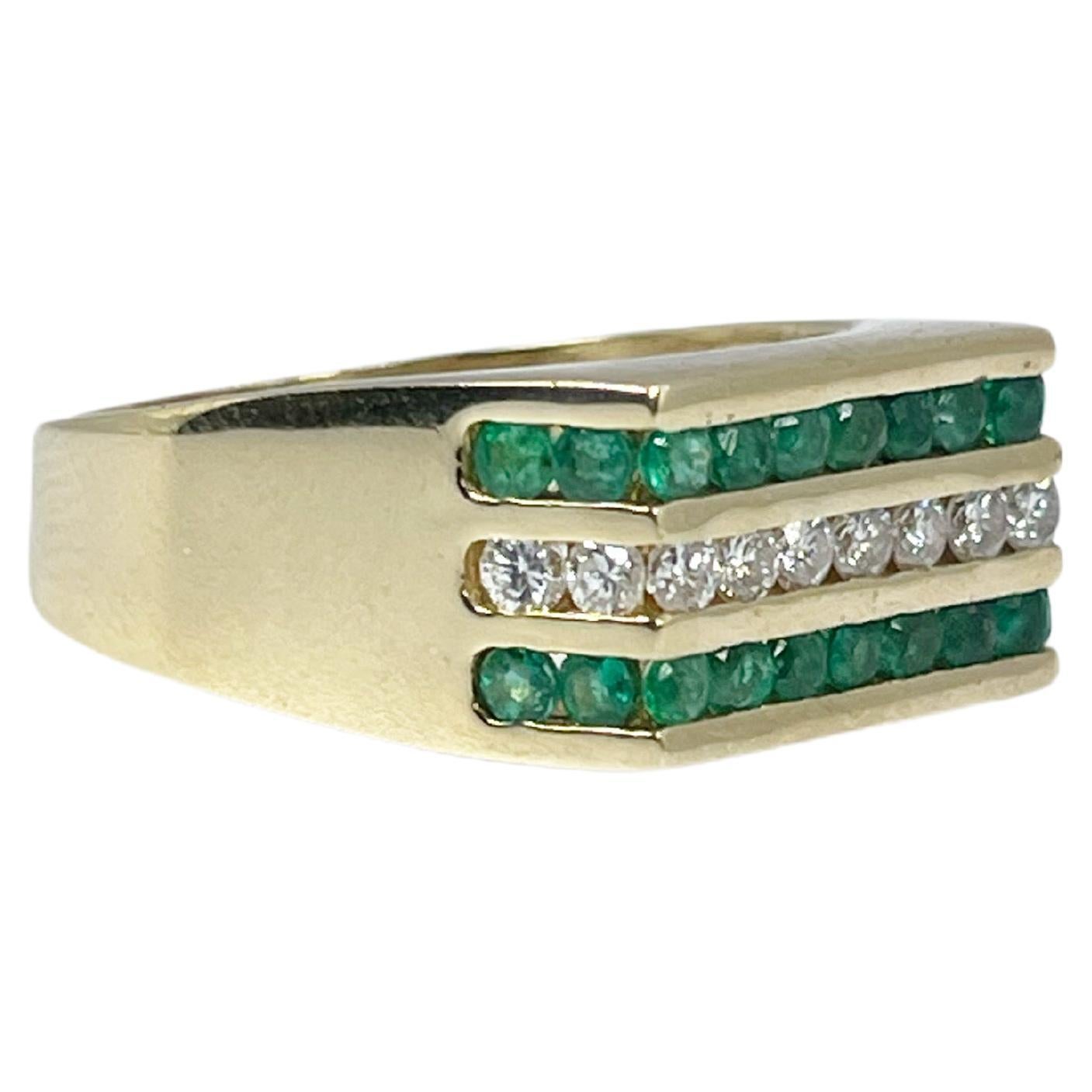 Mens Diamond & Emerald Ring 18KT Yellow Gold For Sale