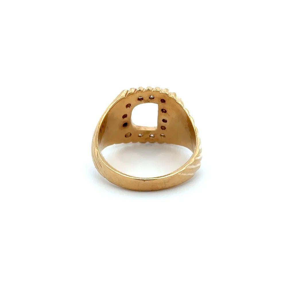 Men’s Diamond Gold Vintage Ring In Excellent Condition For Sale In Montreal, QC