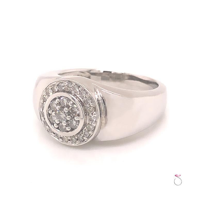 Herren-Diamant-Halo-Ring aus 14k Weißgold (Rundschliff) im Angebot