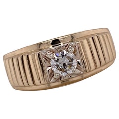 Men
s Diamond Solitaire Ribbed 14 Karat Yellow Gold Vintage Ring