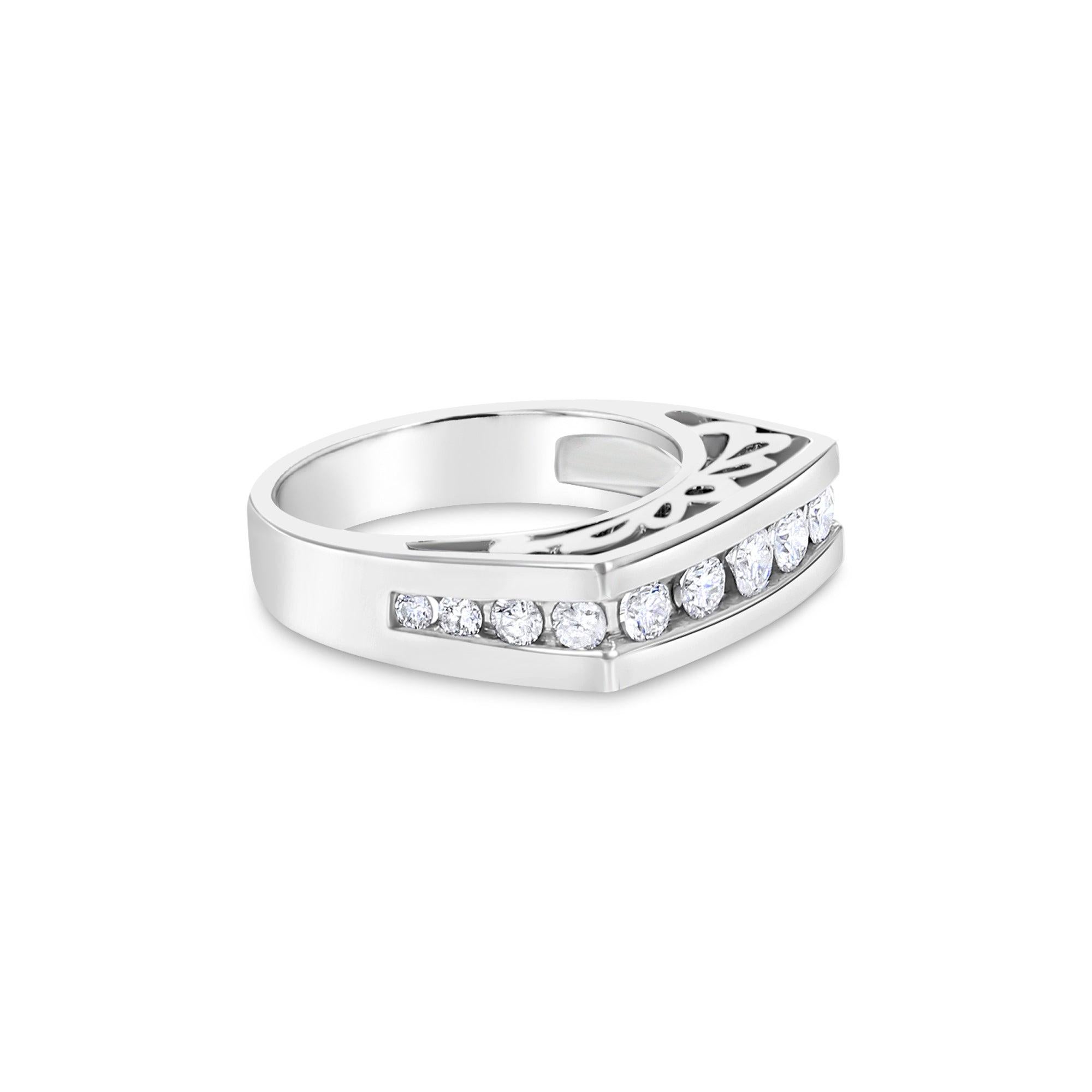 Taglio rotondo Fascia nuziale maschile con diamante da 0,80cttw in oro bianco 14k in vendita