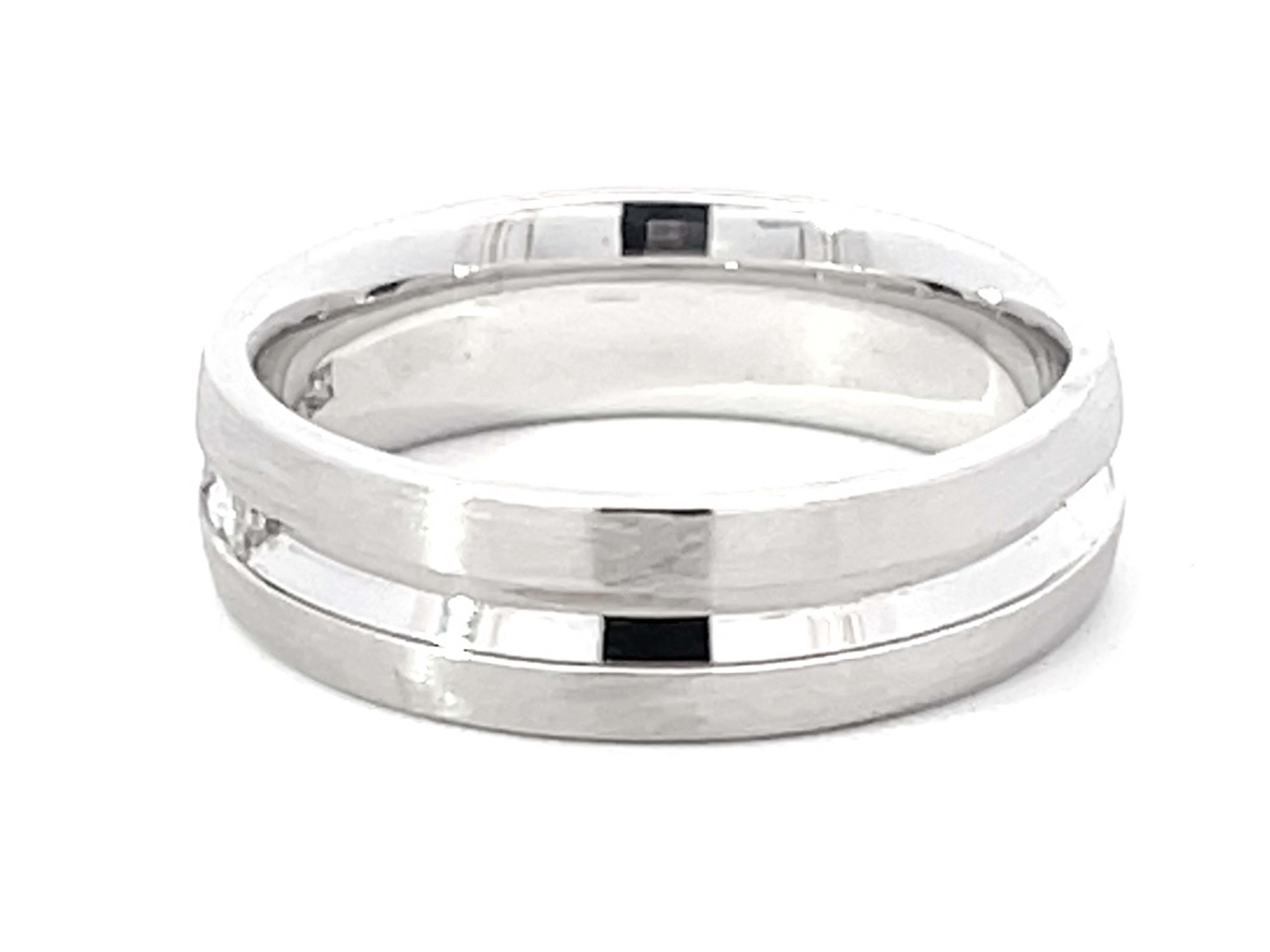 Mens Diamond Wedding Band Ring 18k White Gold In Excellent Condition For Sale In Honolulu, HI