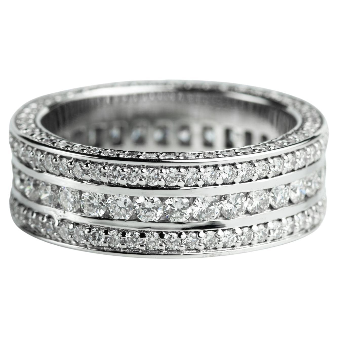 Mens diamond wedding ring in 18k White gold, Iced Out Chunky wedding ring For Sale