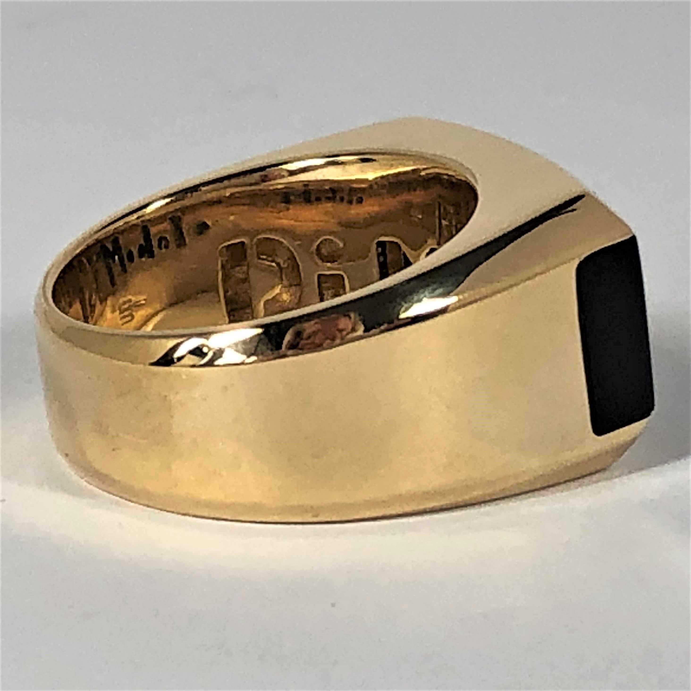 Men's DiModolo Heavy Weight Onyx and Gold Ring In Good Condition In Palm Beach, FL