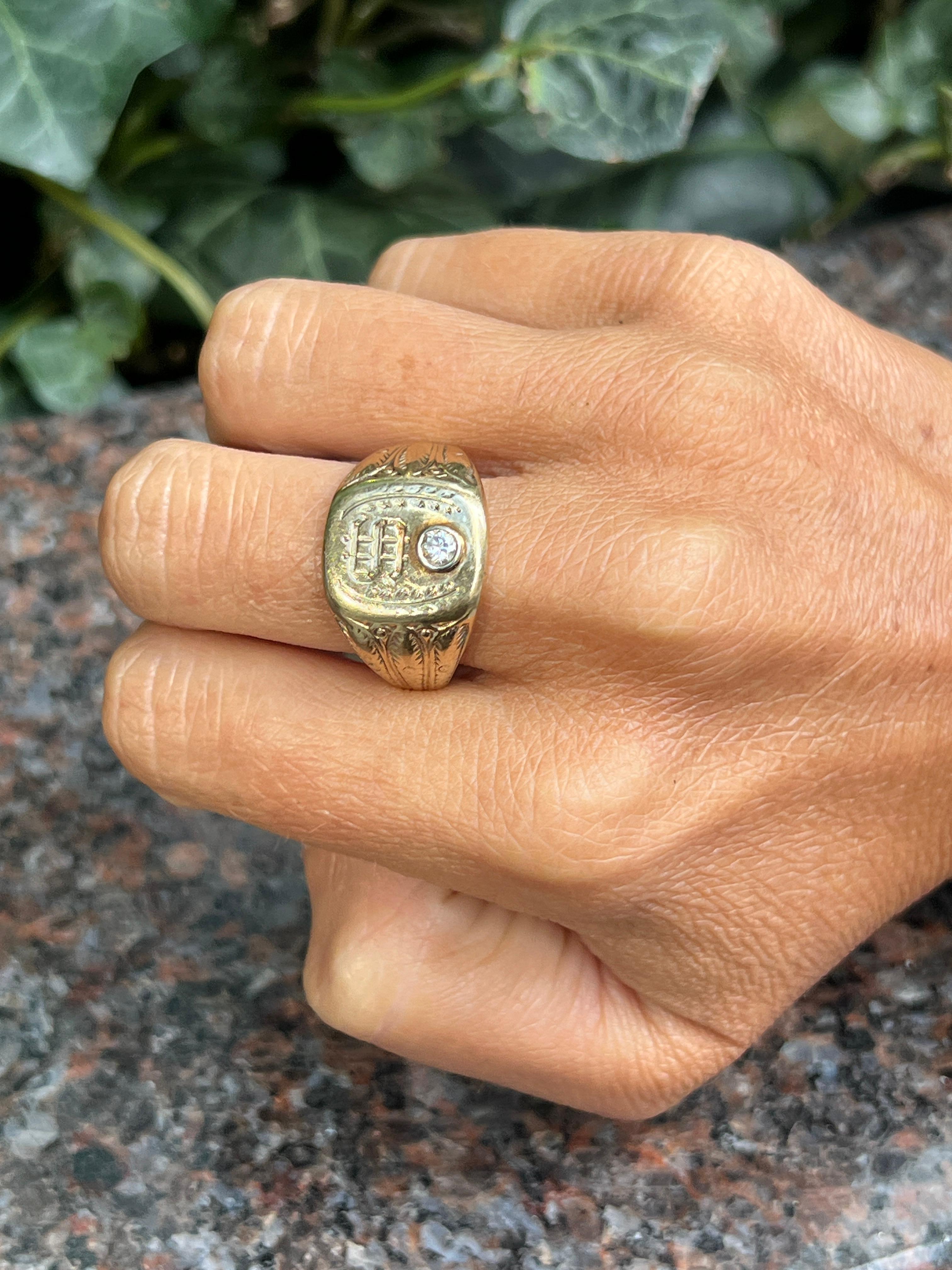 Herren Dollarzeichen Diamantring (Rundschliff) im Angebot