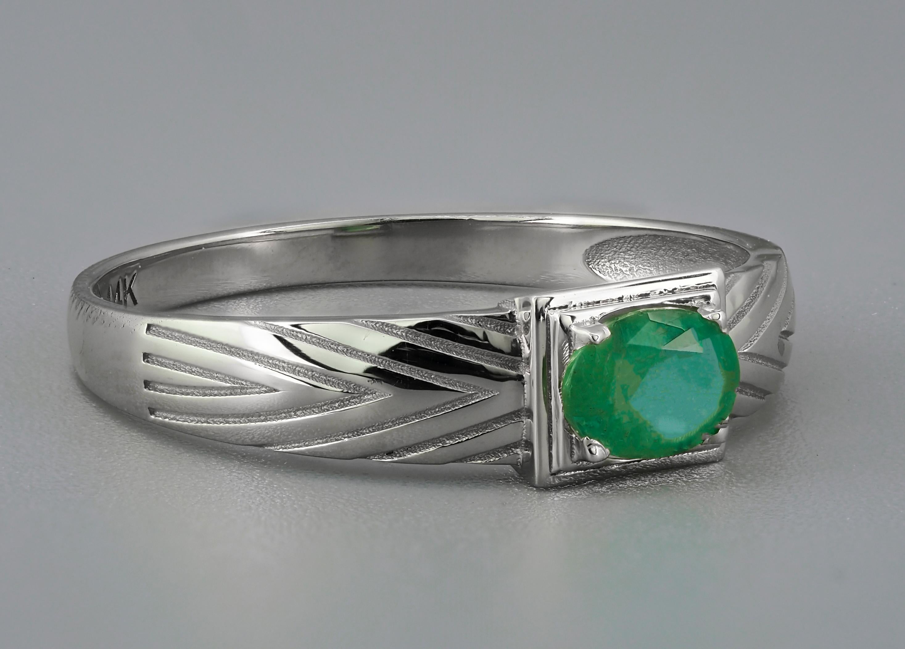 Men's emerald 14k gold ring. In New Condition In Istanbul, TR