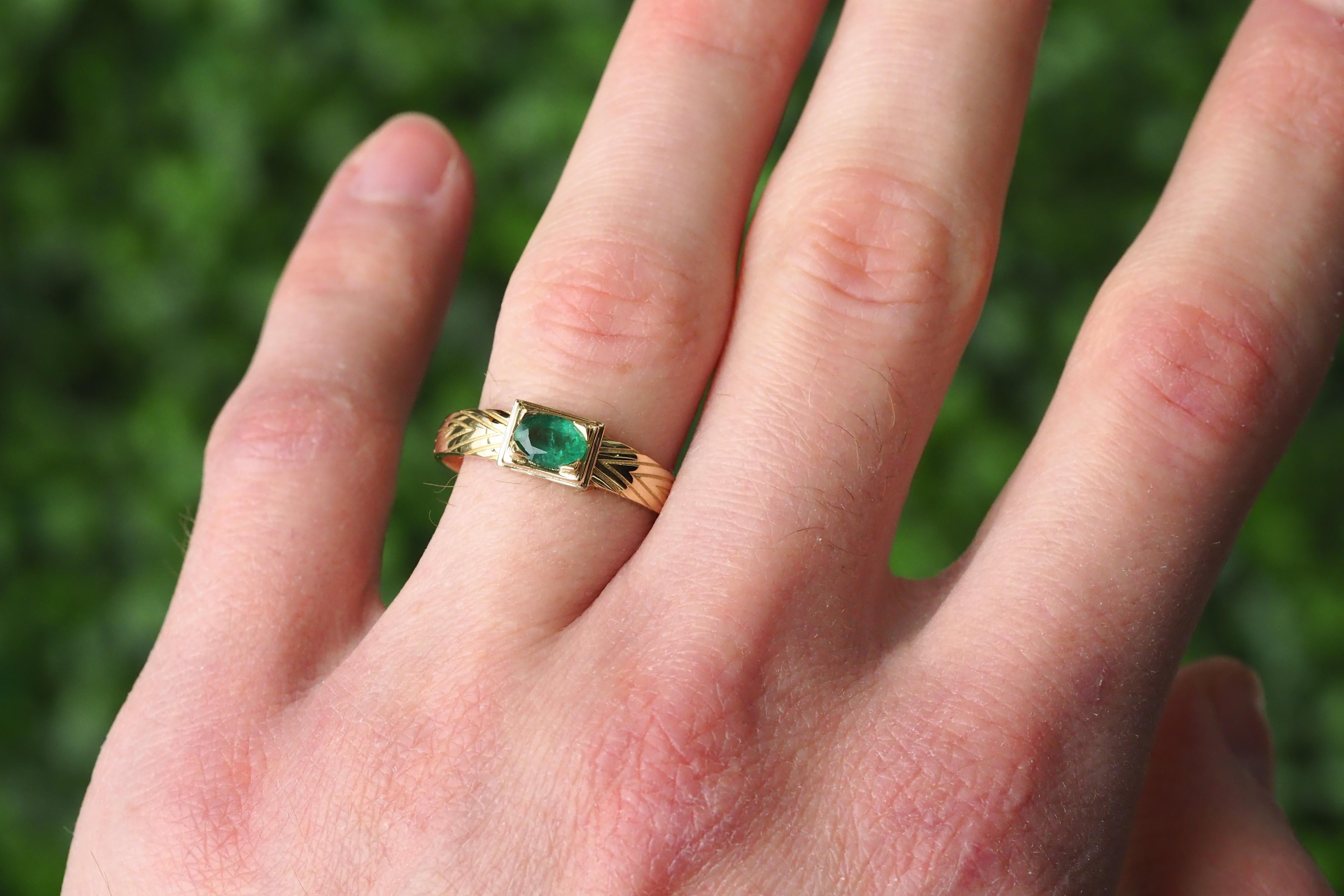 Men's emerald 14k gold ring. 3