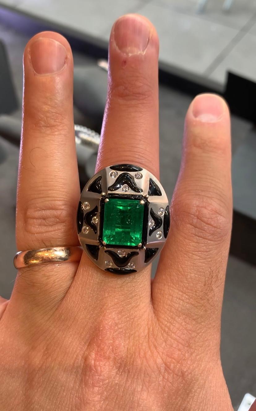 Men's Emerald and Enamel Ring For Sale 3