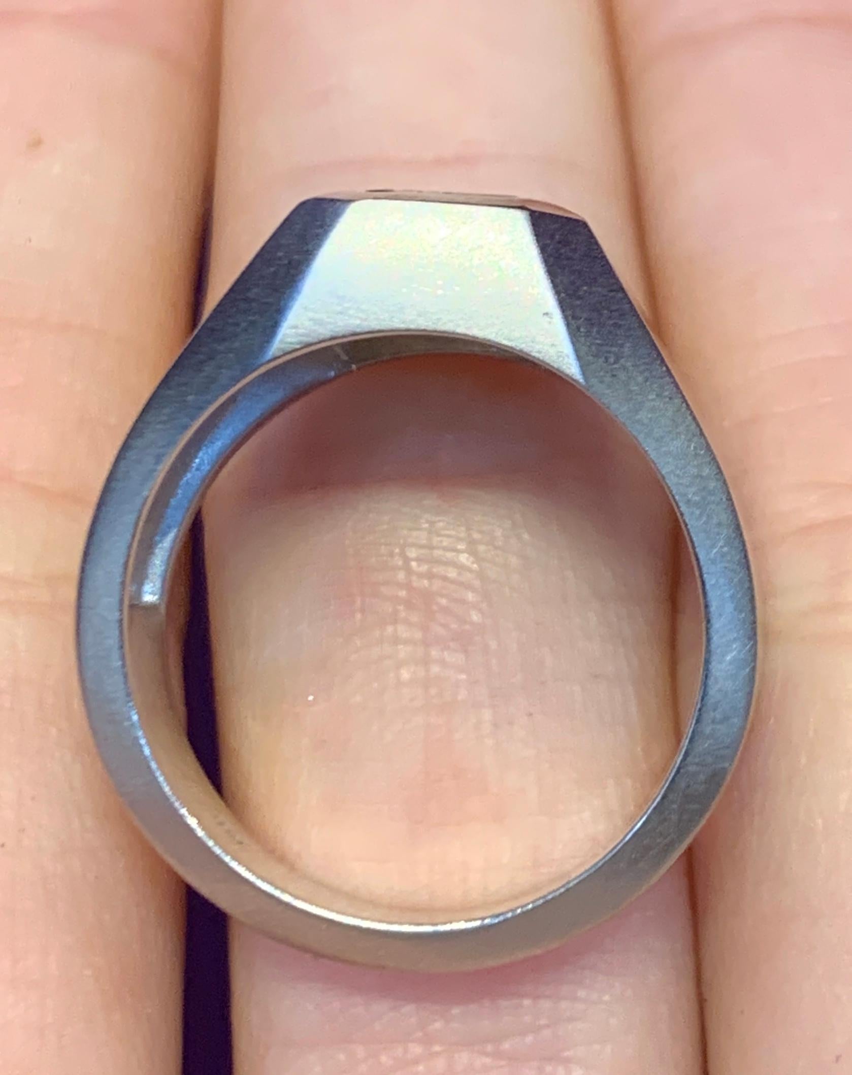 Smaragd-Diamant-Solitär-Ring für Männer im Angebot 3
