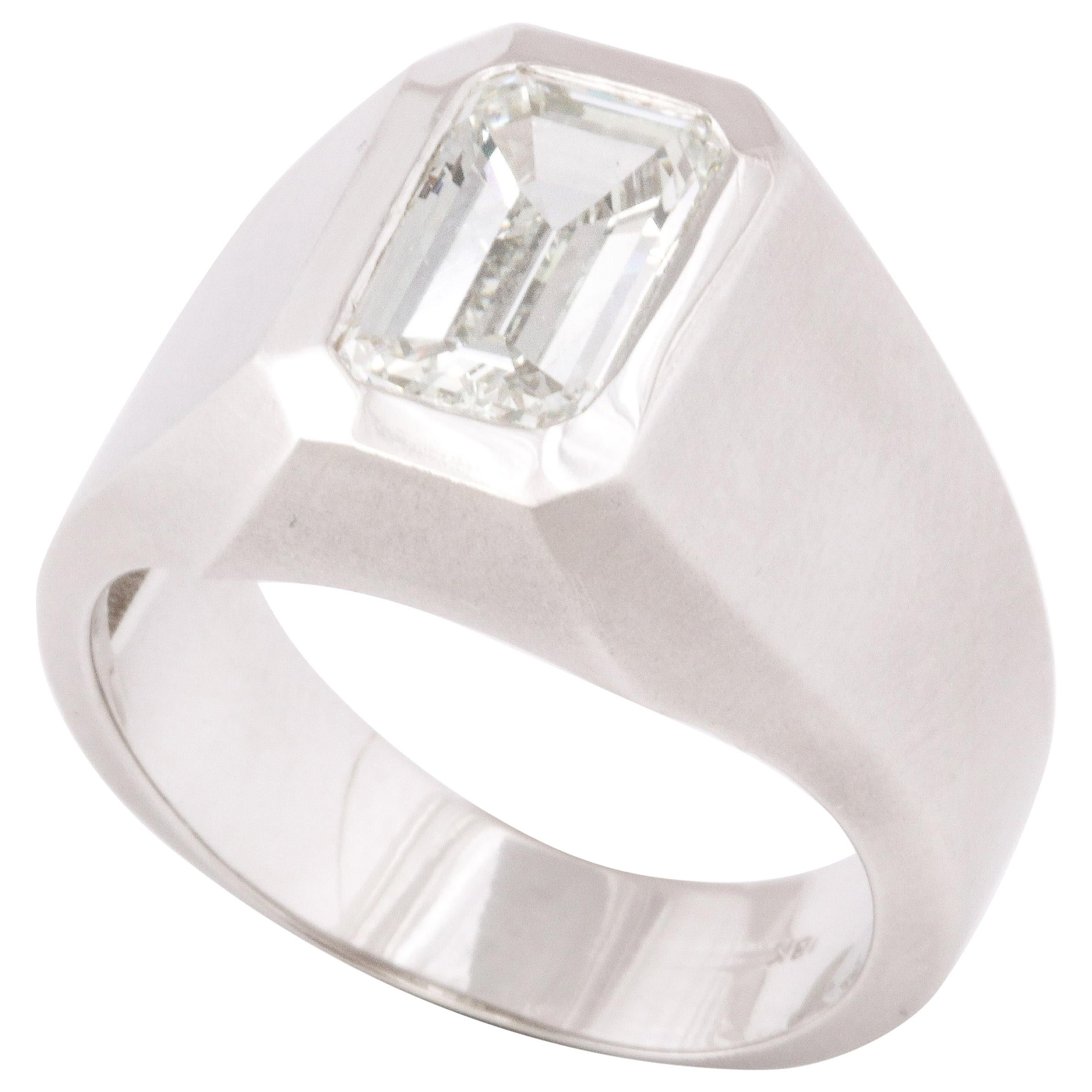 Men's Emerald Diamond Solitaire Ring For Sale