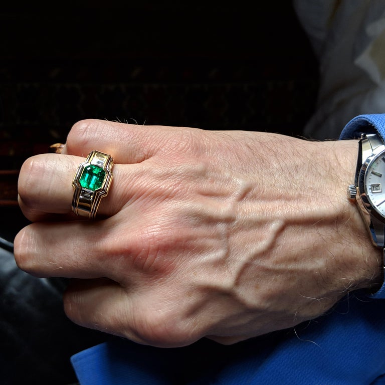 Men's 2.5 Carat Certified Colombian Emerald Ring in Gold With Diamonds