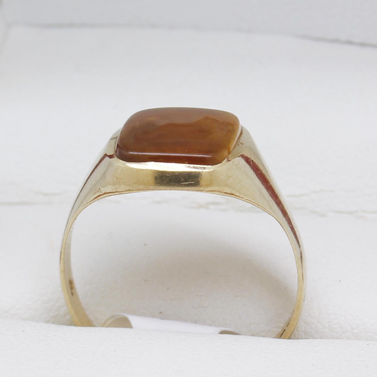 Men's Estate Yellow Gold Signet Ring For Sale 1