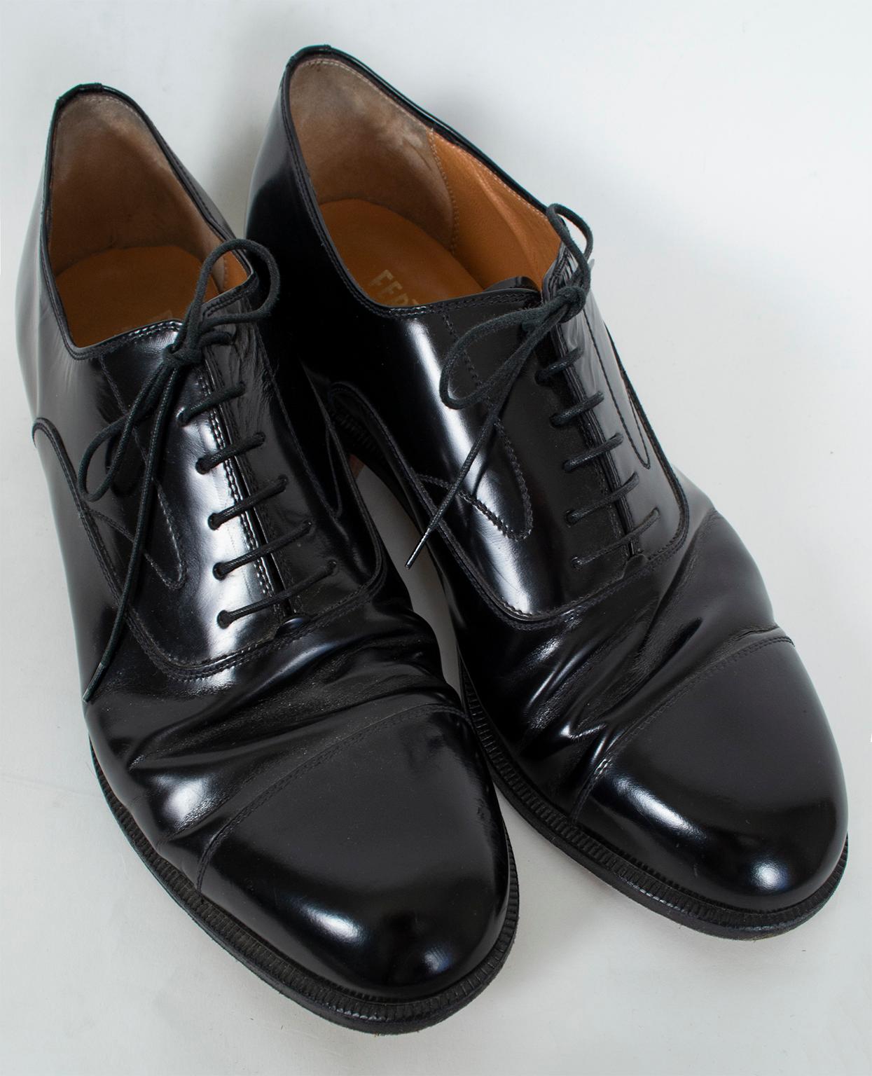 A man's shoes speak volumes about his personality, and unfortunately the wrong choice speaks louder than the right one. For black tie occasions, a plain black and highly polished--or even patent leather--shoe with a stacked heel is the only way to