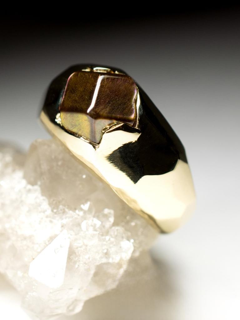 Men's Fire Garnet Gold Ring Faceted Hickory Brown Natural Japanese Stone Unisex For Sale 11