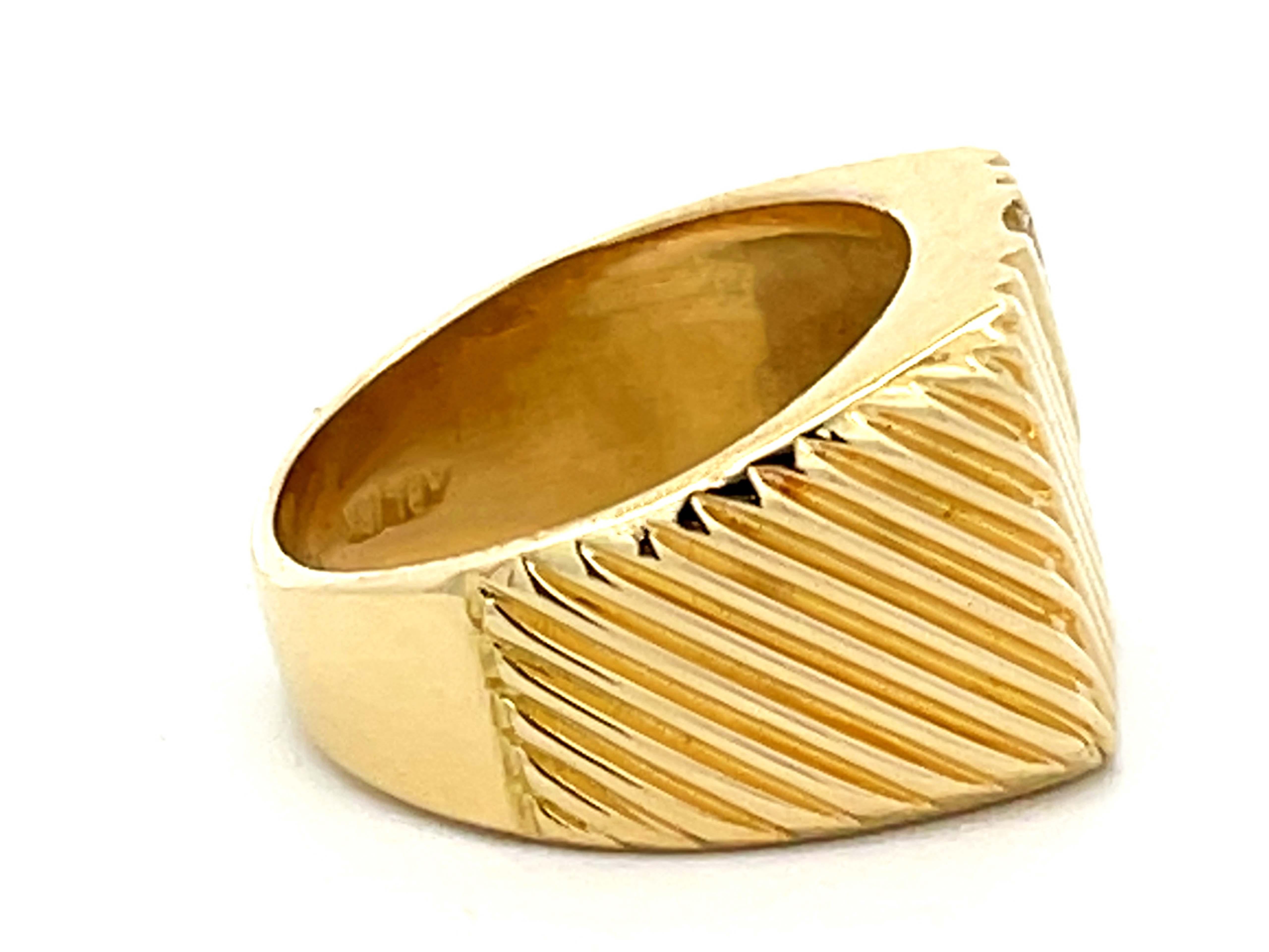 Brilliant Cut Mens Fluted Design and Diagonal Diamond Row Pinky Ring in 18k Yellow Gold For Sale