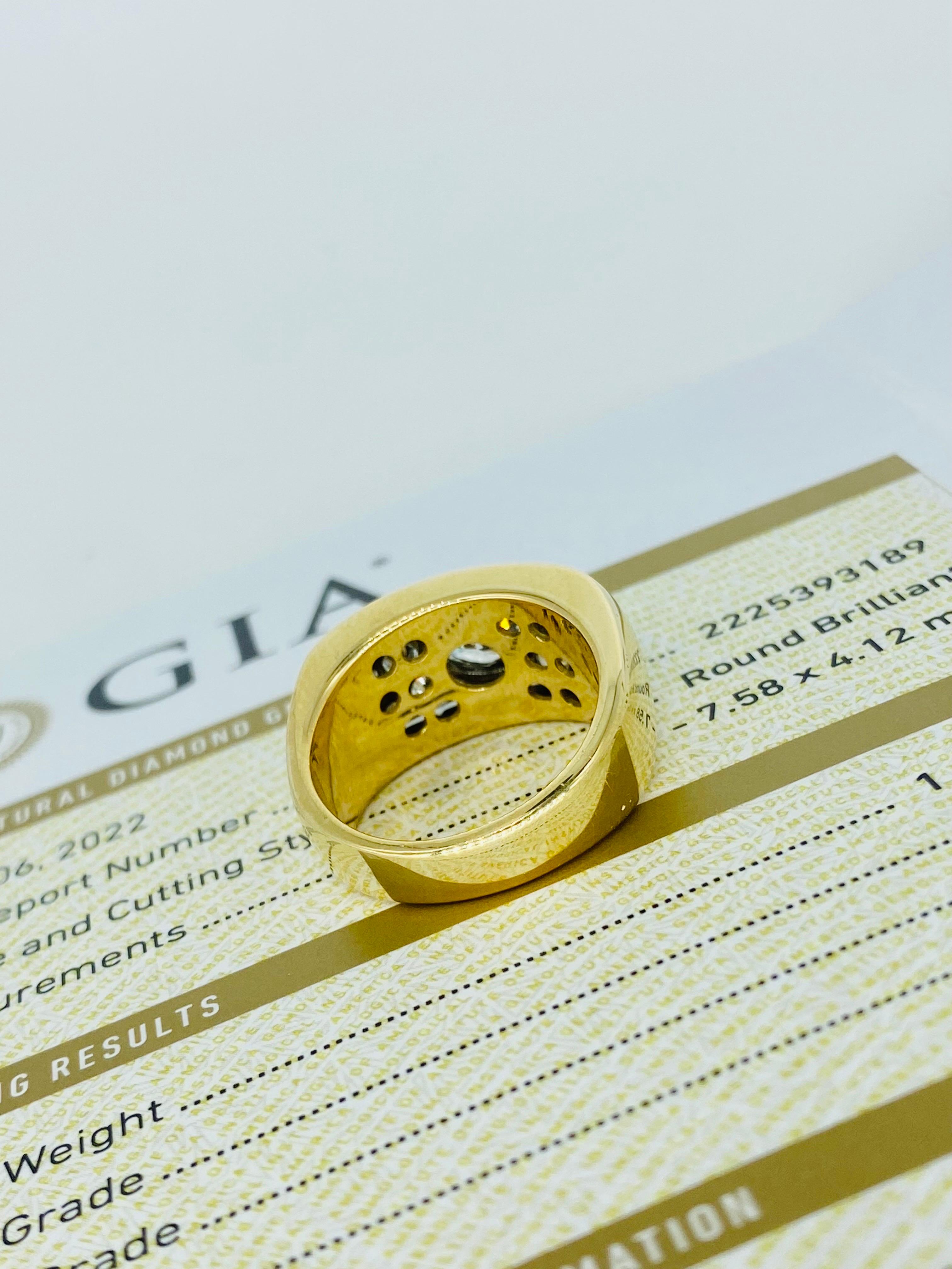 Men’s GIA Certified 2.31 Carat Round Diamond Ring 18k Gold For Sale 1