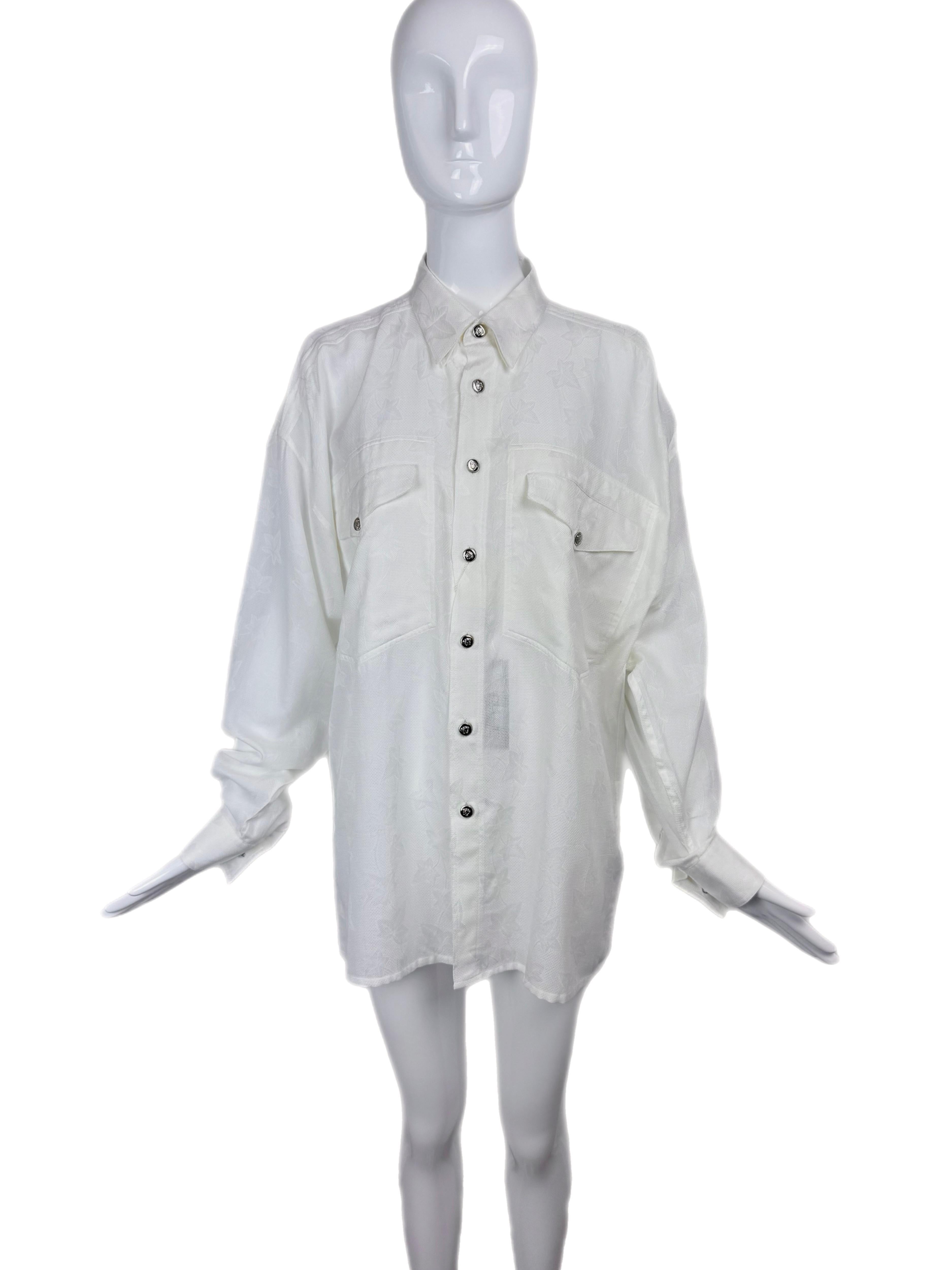 Gianni Versace
Vintage
'97
Off White (sometimes looks ivory)
Silver Medusa Buttons
Semi-Sheer
Ivy Print
IT46
NWT's
Final Sale