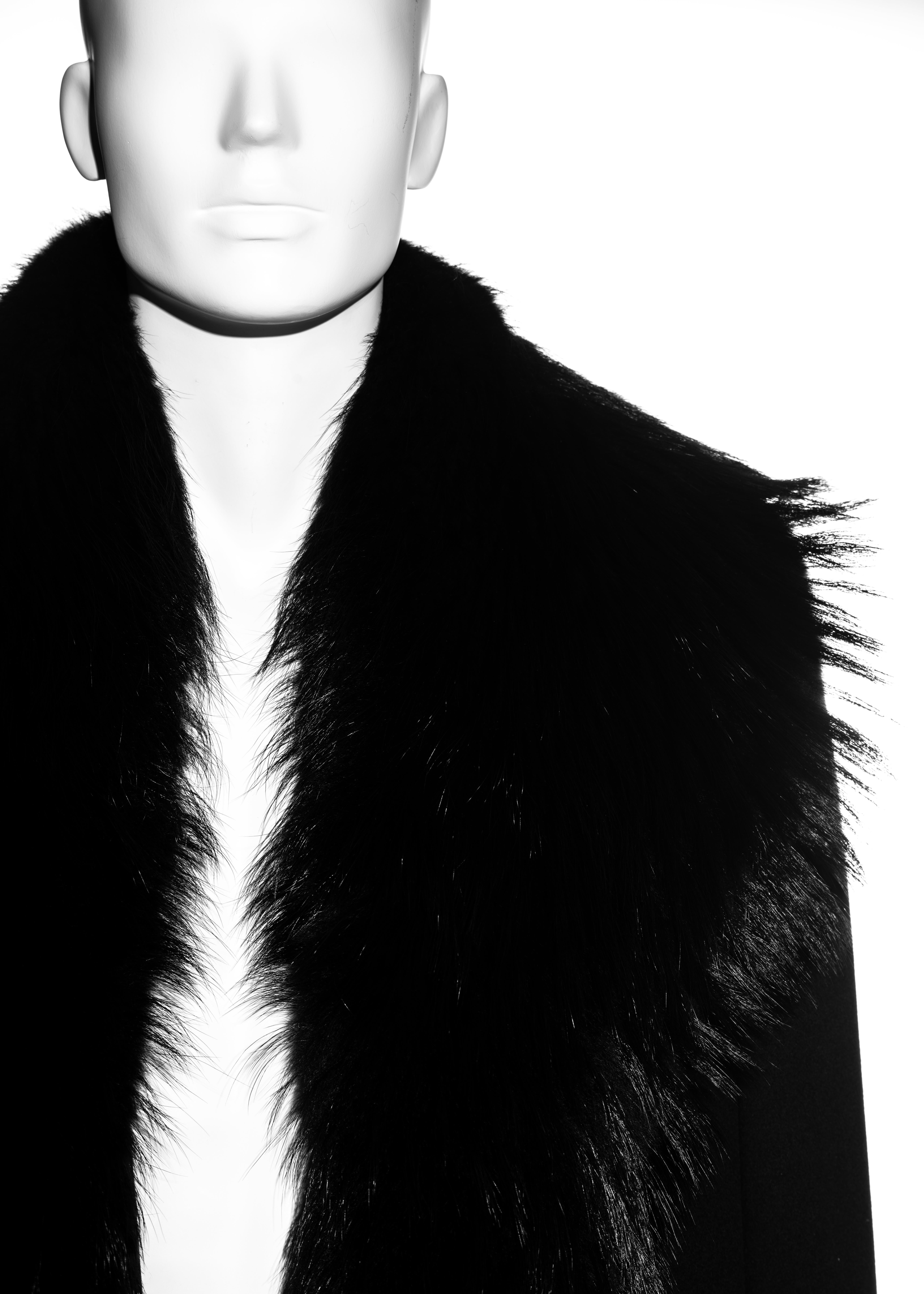 Gianni Versace uomo cappotto oversize in lana cashmere nera con pelliccia di volpe, fw 1999 2