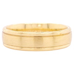 Men's Gold Band w Satin Center and One Millimeter High-Polished on the Edges