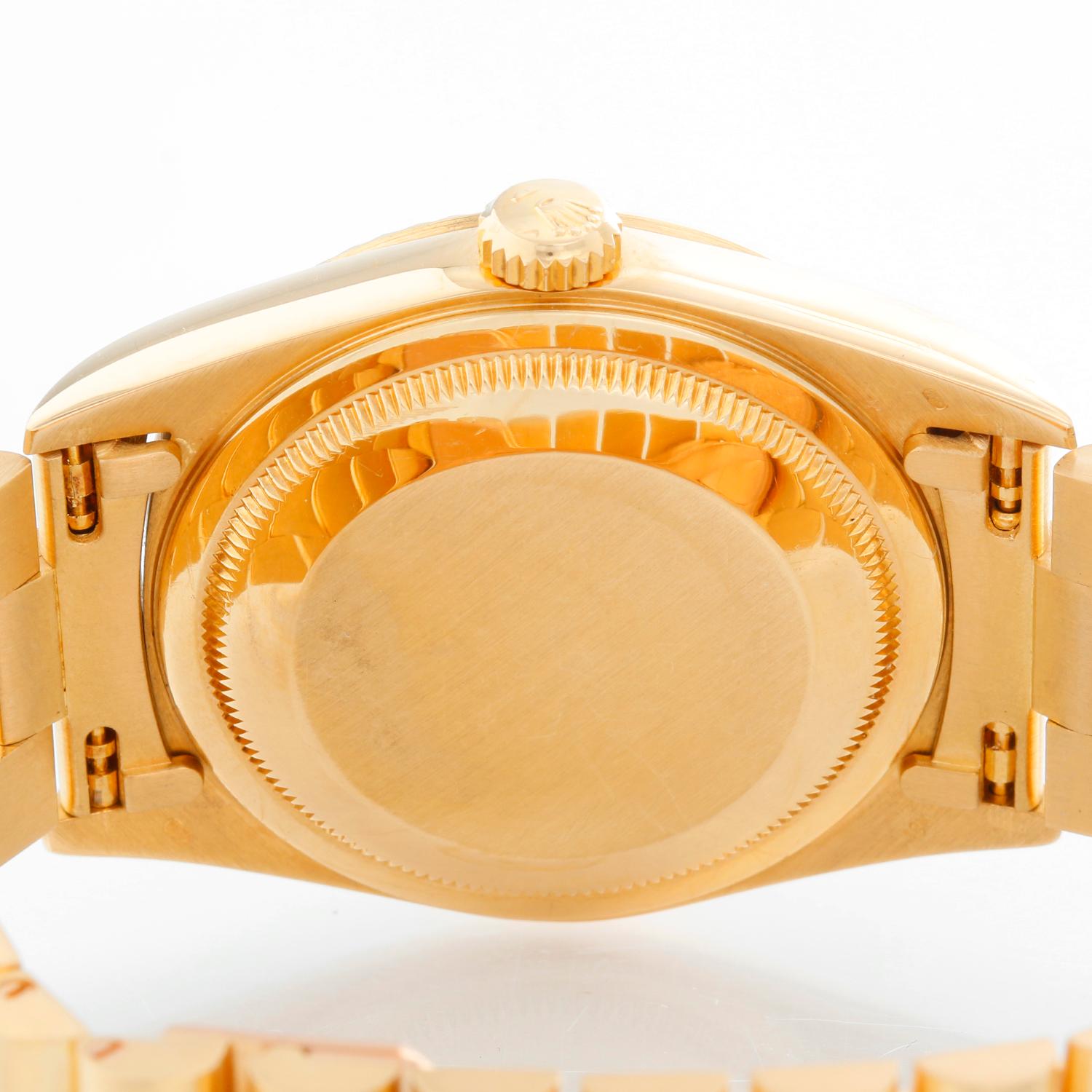 Men's Gold Rolex President Day-Date Watch 18238 1