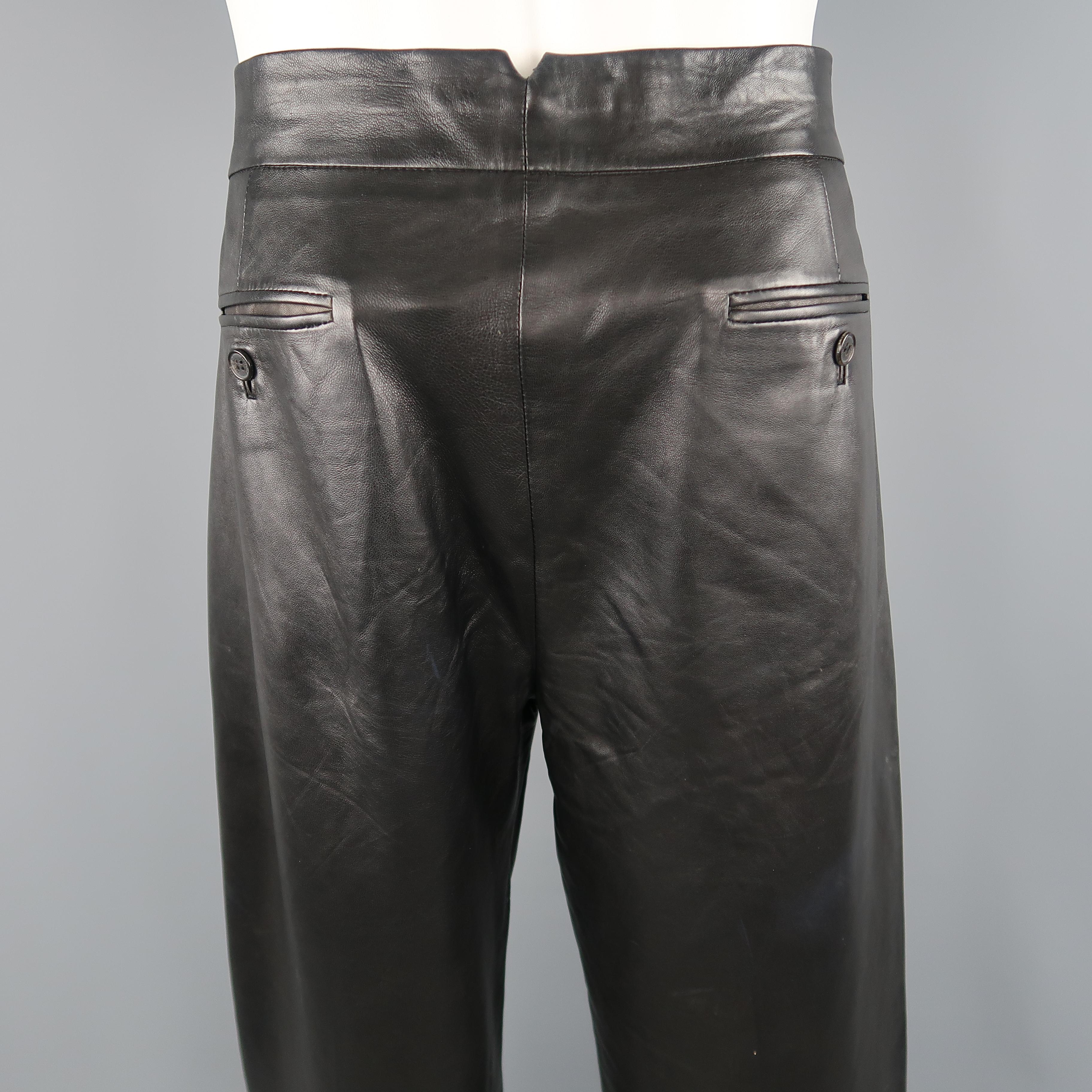 Men's GUCCI by TOM FORD Size 31 Black Pleated Leather 32 Wide Leg Dress Pants In Good Condition In San Francisco, CA