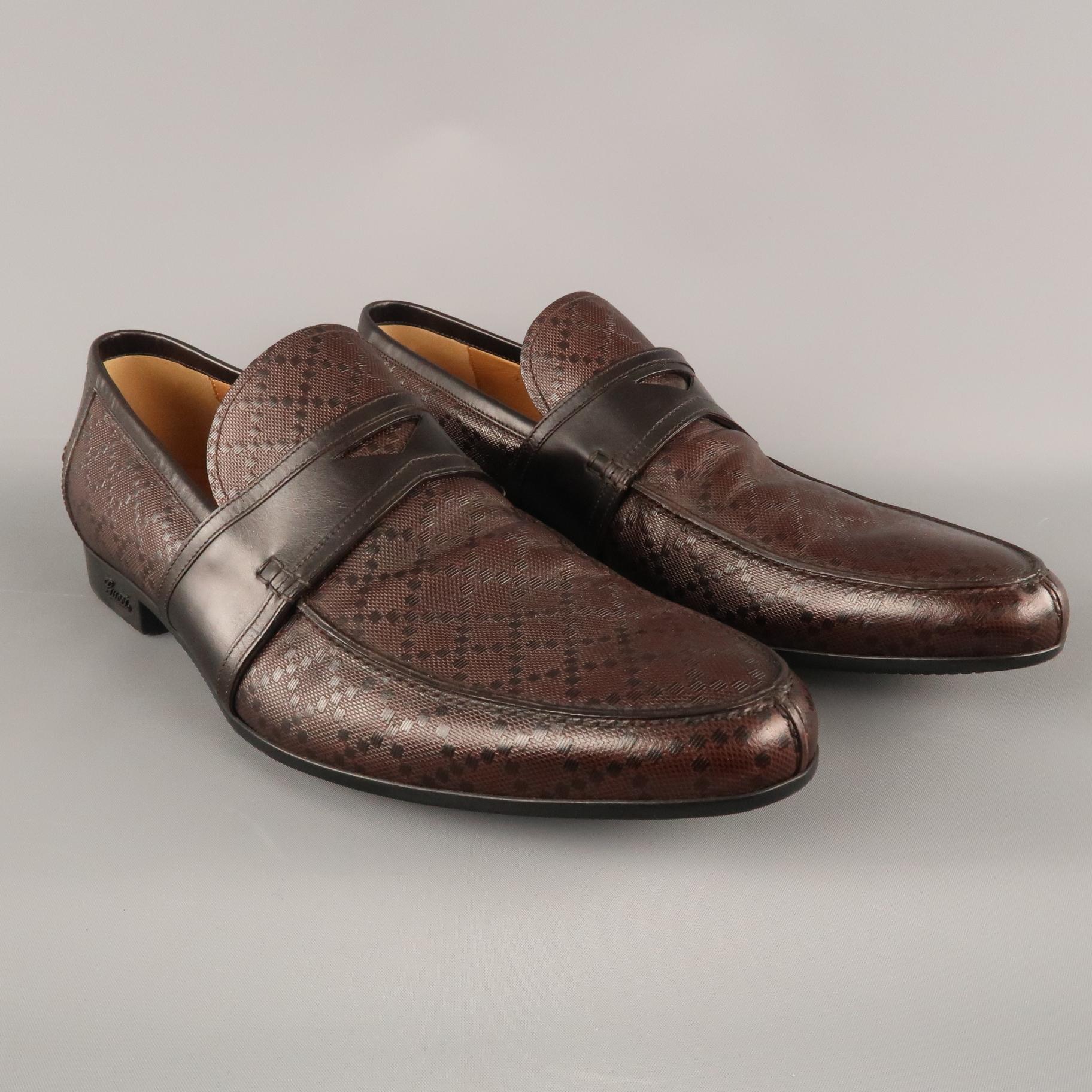GUCCI Loafers Slip On Shoes comes in a brown tone in a textured leather material, with a pointed toe and a rubber outsole.  With Box. Made in Italy.

Excellent Pre-Owned Condition.
Marked: 245583 UK 12

Outsole: 13 x 4 in.