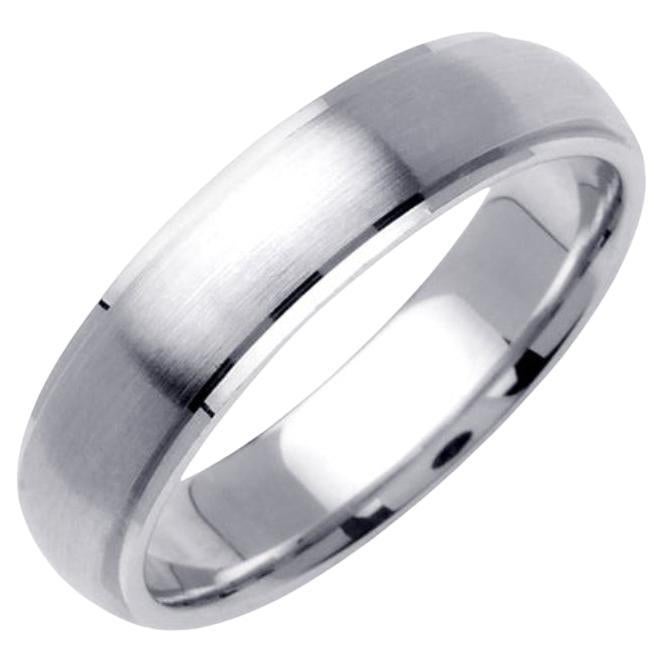 Men
s Handmade Satin Finish Wedding Band in Platinum 5.5mm