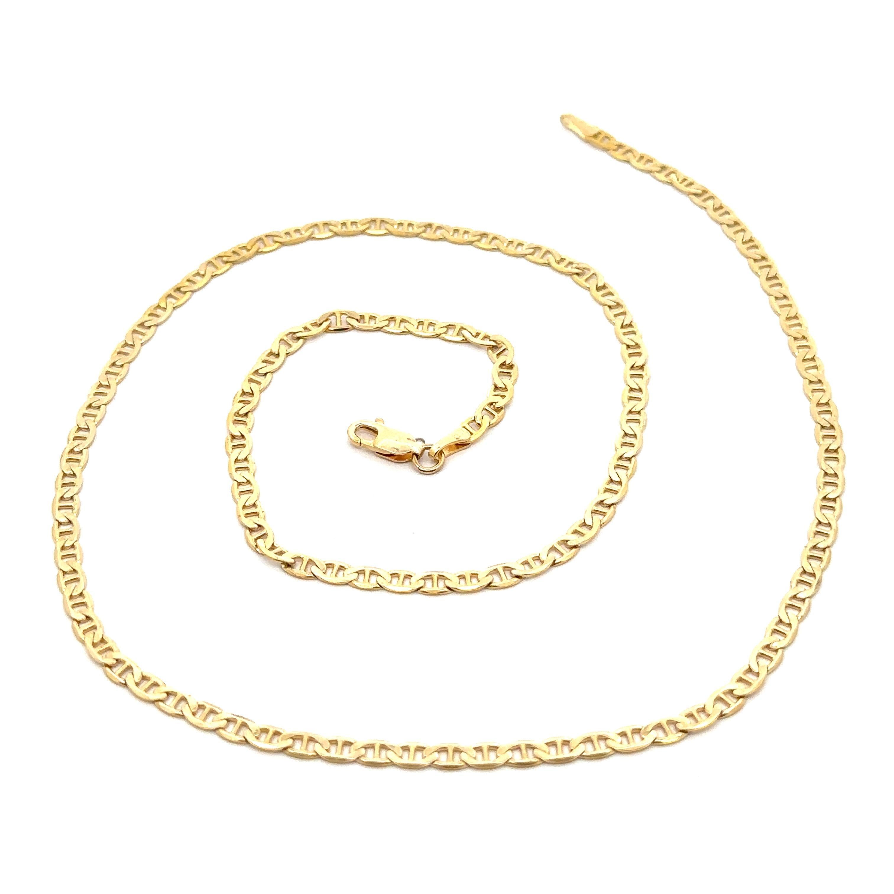 Material: Oro amarillo macizo de 14 quilates
Peso: 9,1 gramos 
Tipo: Cadena de eslabones planos Mariner de 3,3 mm 
Longitud: 20