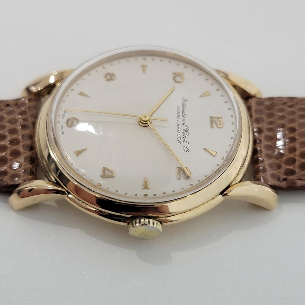 Mens IWC Schaffhausen 18k Gold 37mm Manual Wind Watch 1960s Vintage RA350 en vente 1