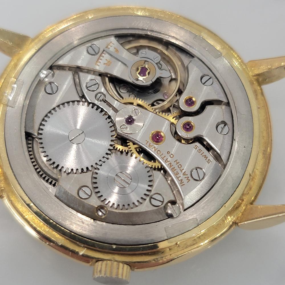 IWC Schaffhausen or massif 18 carats Jumbo 37 mm à remontage manuel des années 1960 vintage RA440B en vente 7