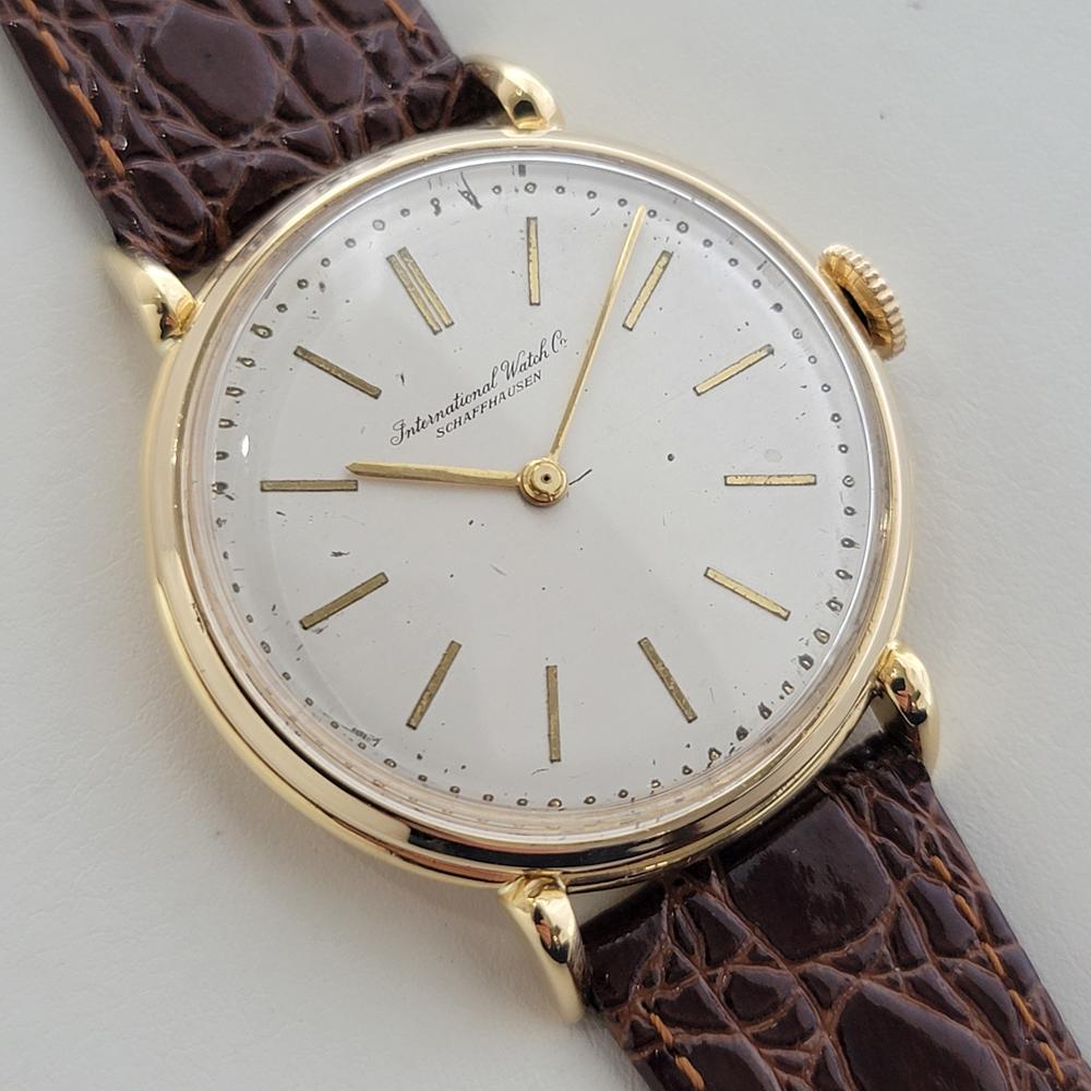 IWC Schaffhausen or massif 18 carats Jumbo 37 mm à remontage manuel des années 1960 vintage RA440B Excellent état - En vente à Beverly Hills, CA