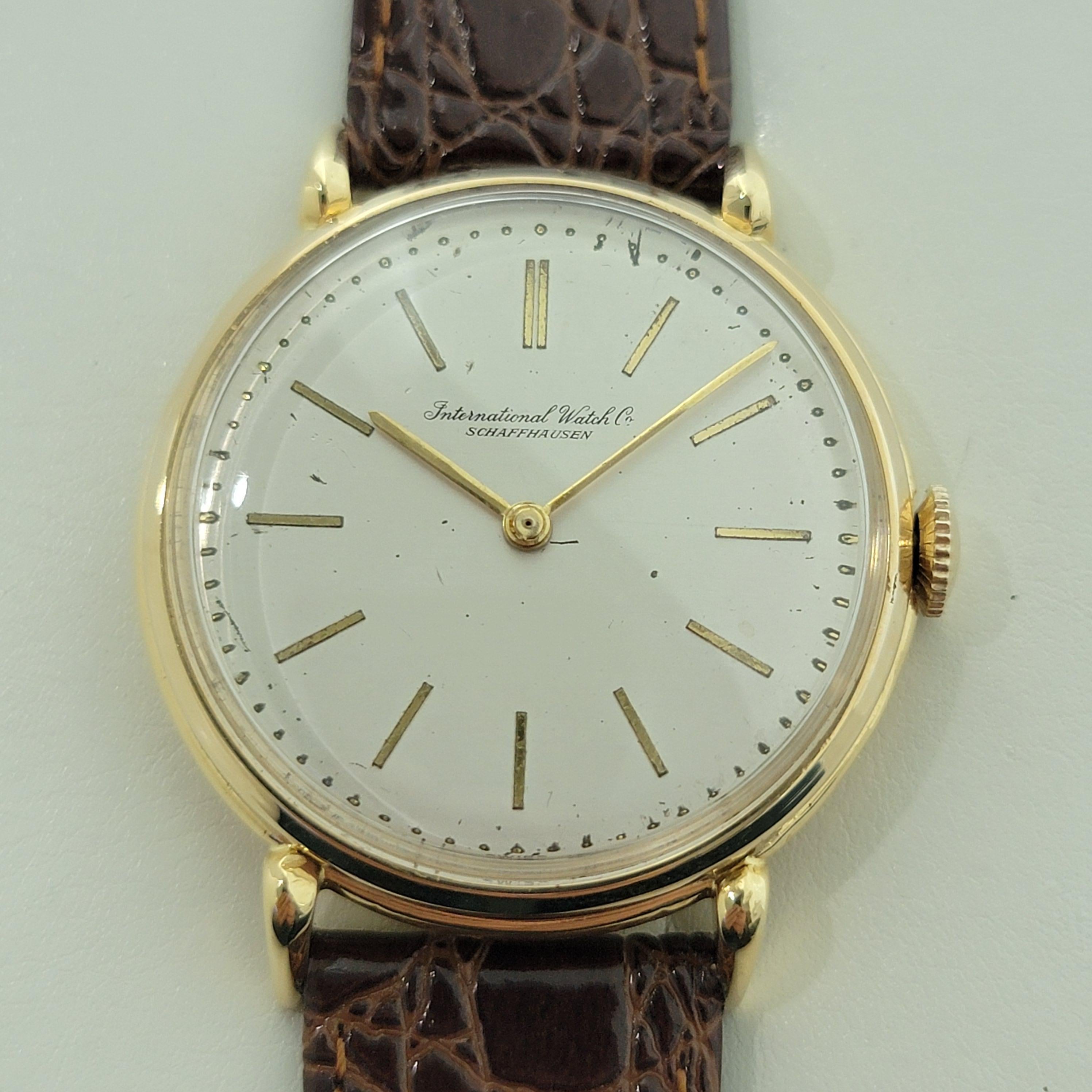 Men's Mens IWC Schaffhausen 18k Solid Gold Jumbo 37mm Manual Wind 1960s Vintage RA513 For Sale