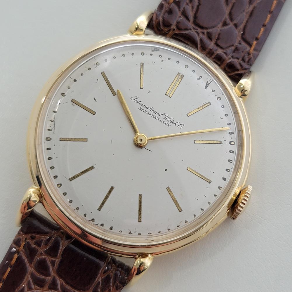 IWC Schaffhausen or massif 18 carats Jumbo 37 mm à remontage manuel des années 1960 vintage RA440B Pour hommes en vente