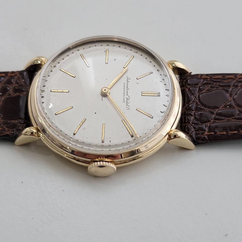IWC Schaffhausen or massif 18 carats Jumbo 37 mm à remontage manuel des années 1960 vintage RA440B en vente 1